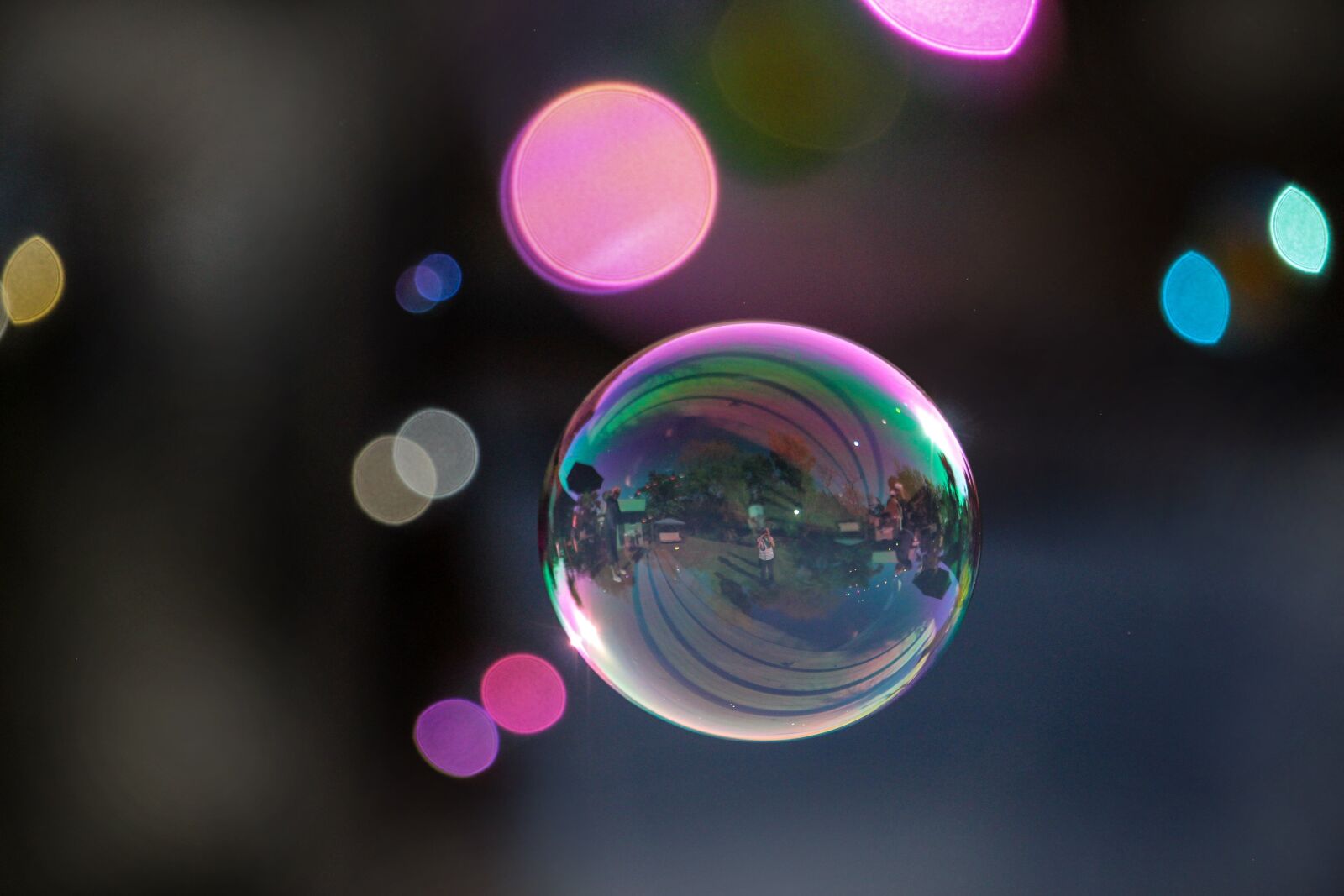 Canon EOS 700D (EOS Rebel T5i / EOS Kiss X7i) sample photo. Bubble, circle, abstract photography