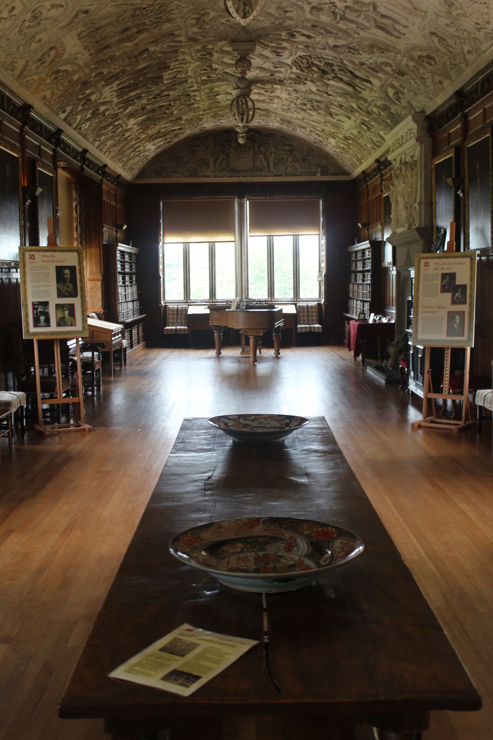 Canon EOS 600D (Rebel EOS T3i / EOS Kiss X5) sample photo. Lanhydrock, library, interior photography