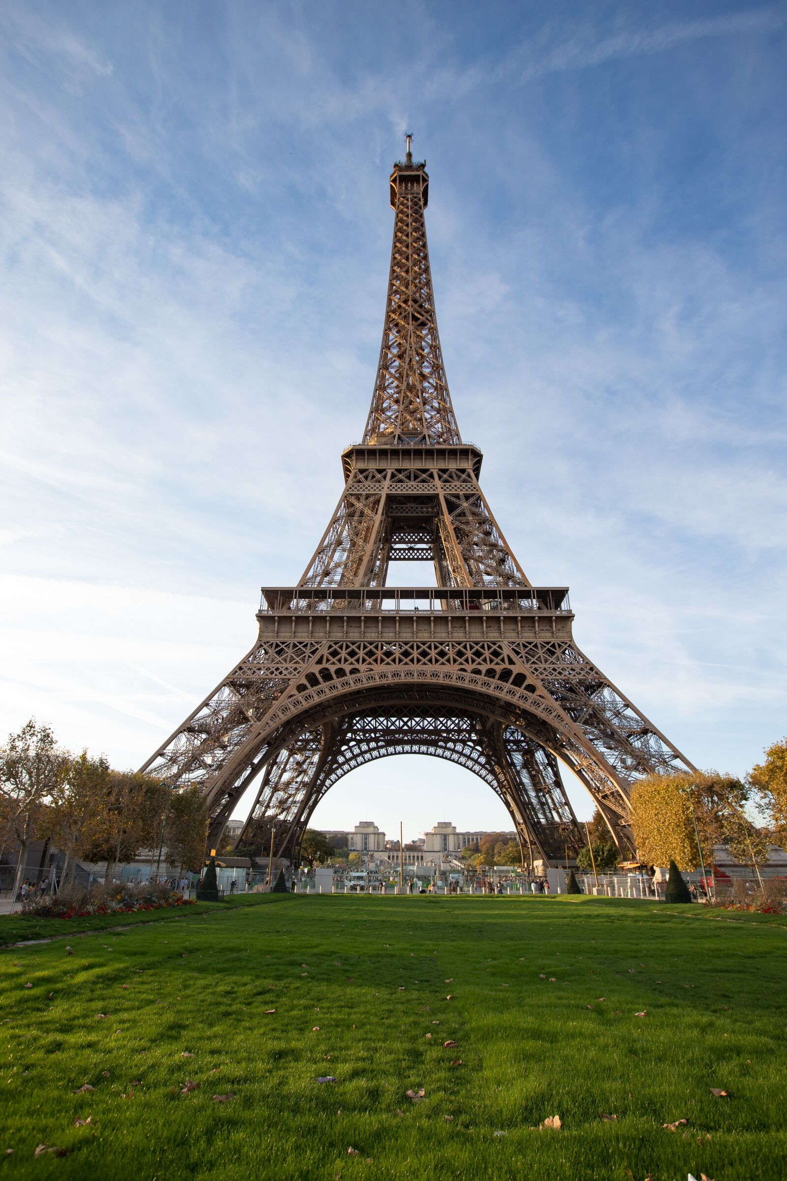 Canon EOS 6D Mark II + Canon EF 16-35mm F2.8L II USM sample photo. Tower, paris, france photography
