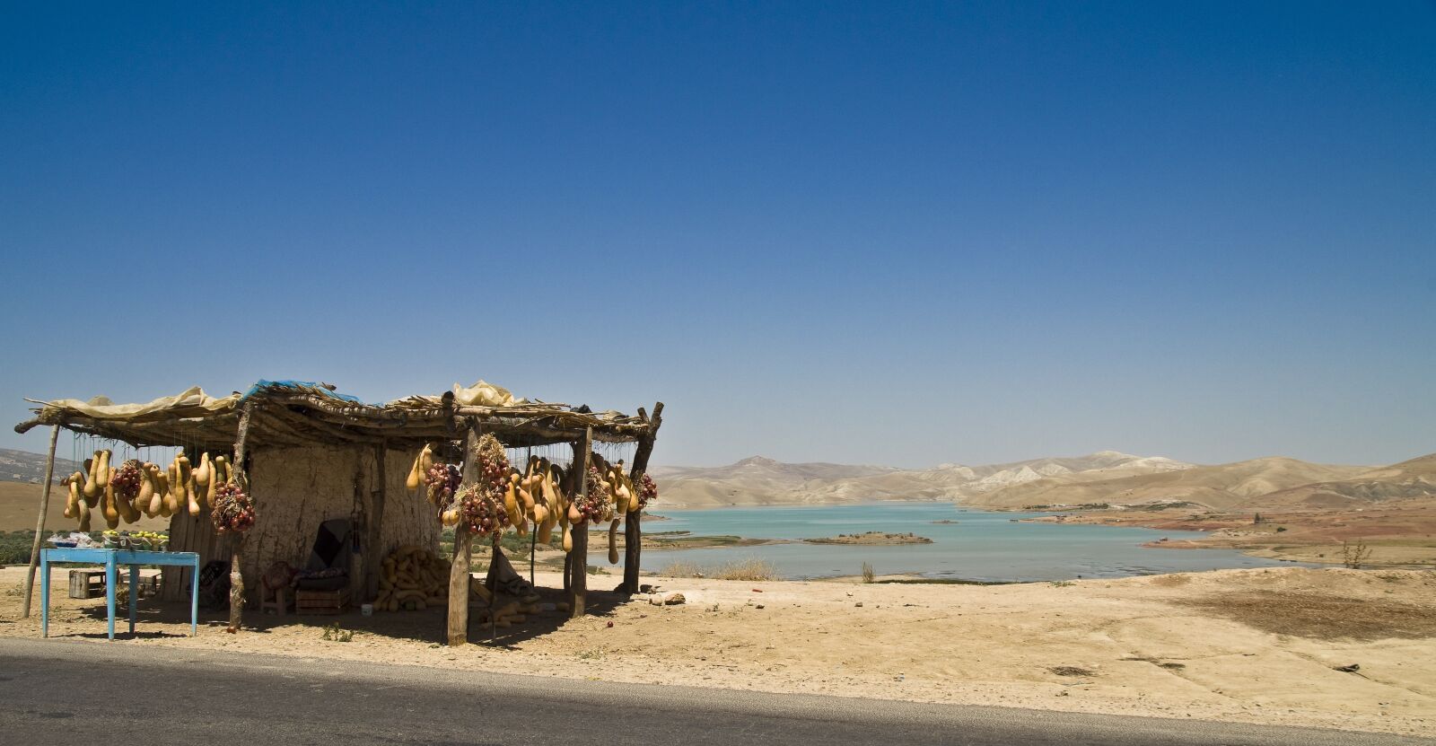 Pentax K-30 sample photo. Reservoir, morocco, sales stand photography