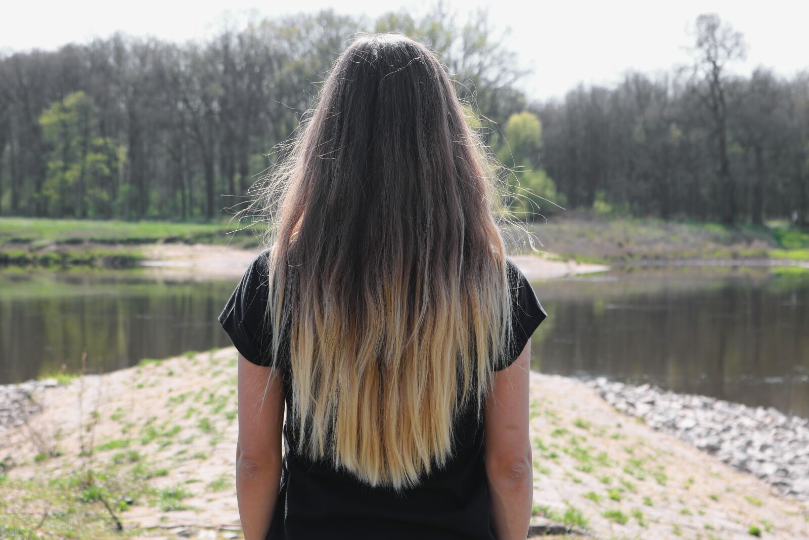 Canon EOS 750D (EOS Rebel T6i / EOS Kiss X8i) sample photo. Woman, back, hair photography