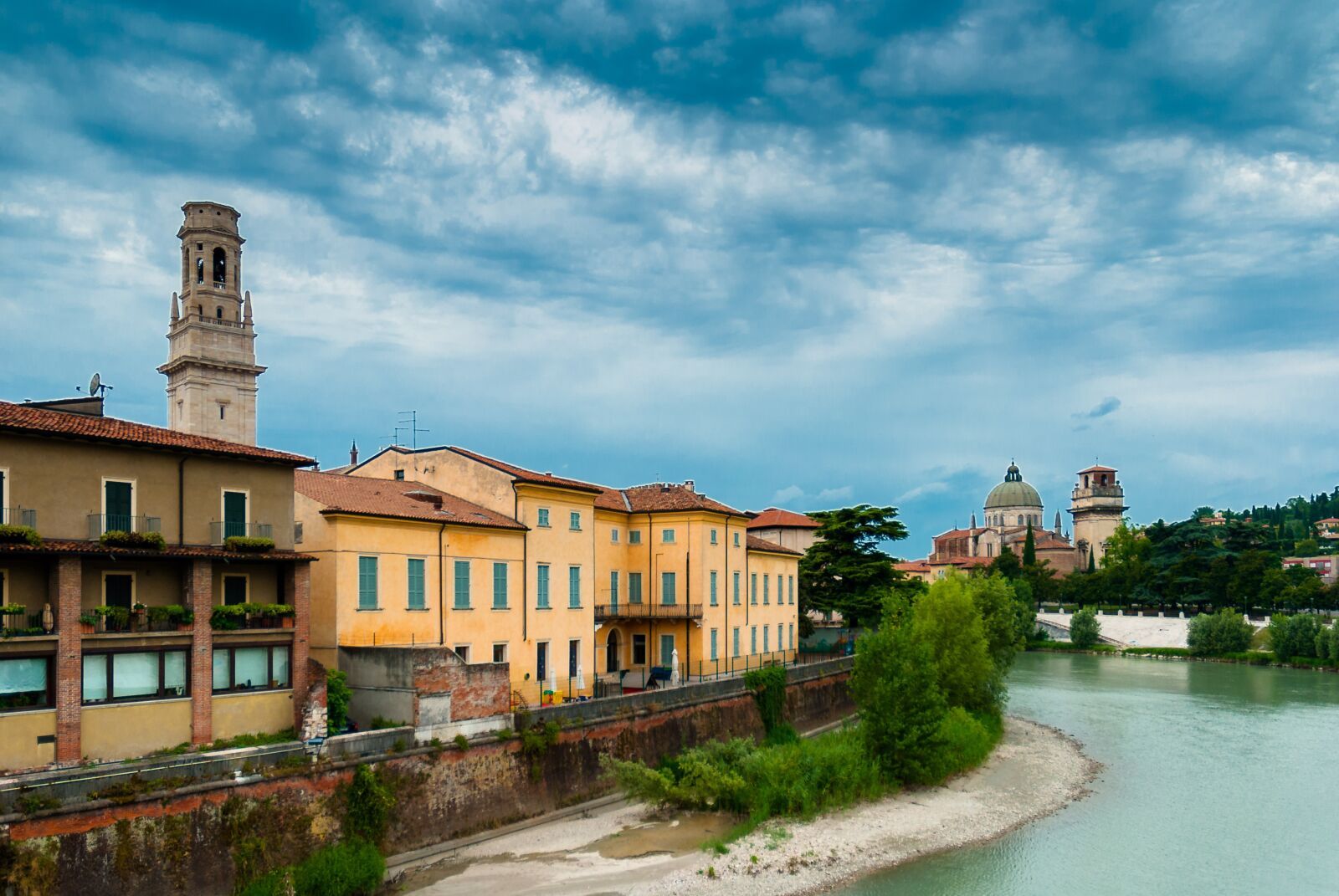 Nikon D80 sample photo. Verona, the sun, holidays photography