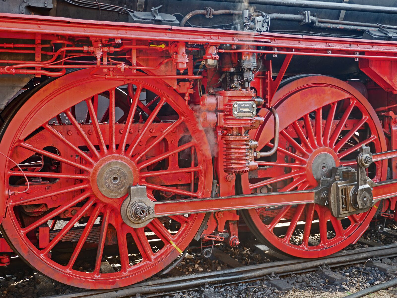 Panasonic Lumix DC-G9 sample photo. Steam locomotive, express train photography