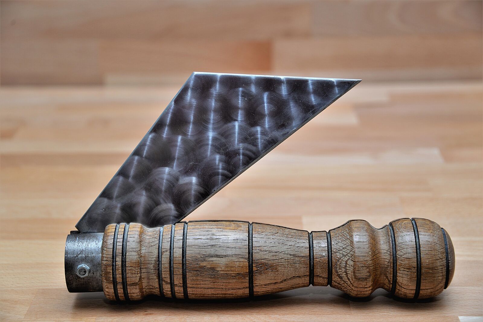 Nikon D610 sample photo. Knife, model, taschenfeitl photography