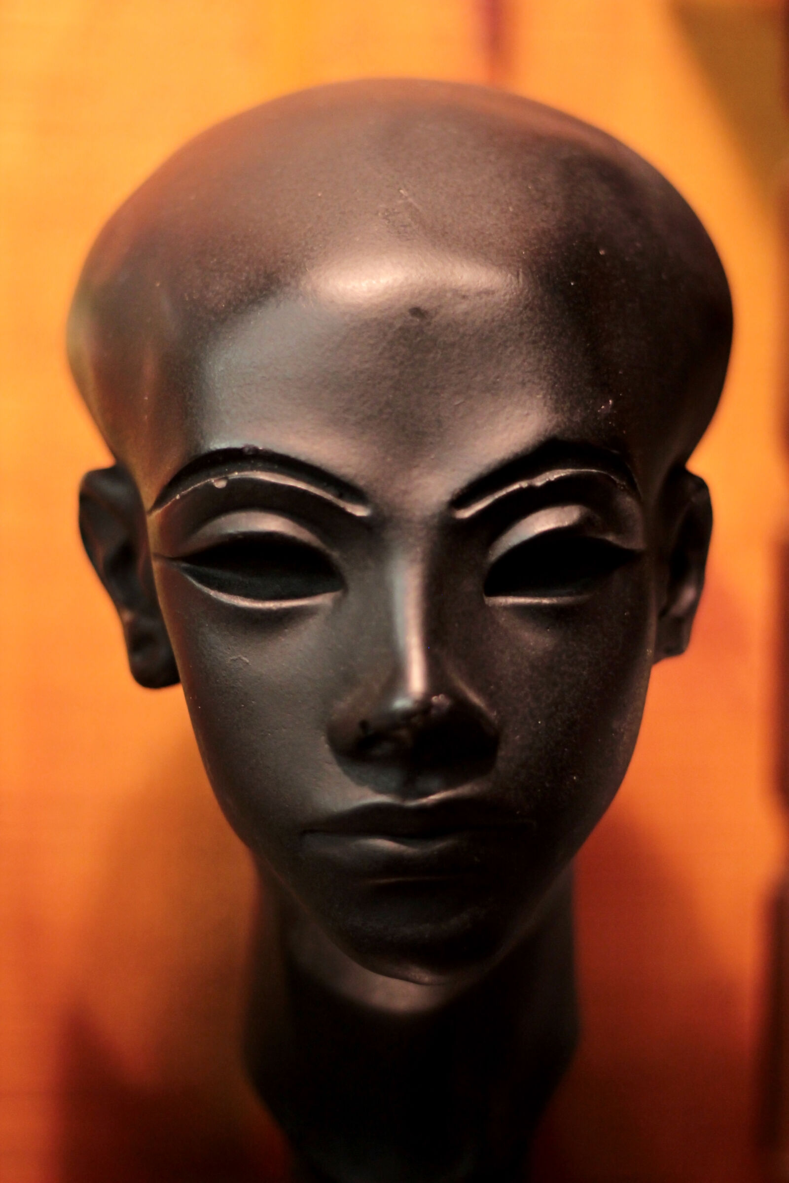 Canon EOS 600D (Rebel EOS T3i / EOS Kiss X5) + Canon EF 50mm F1.8 II sample photo. Africa, african, art, artifact photography