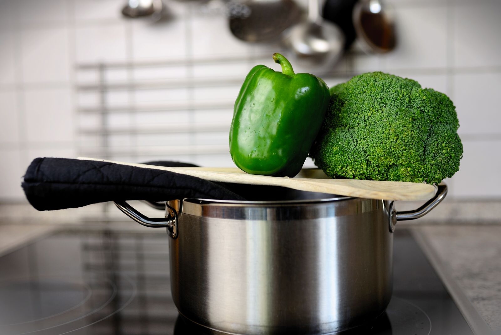 Nikon D610 sample photo. Paprika, broccoli, vegetables photography