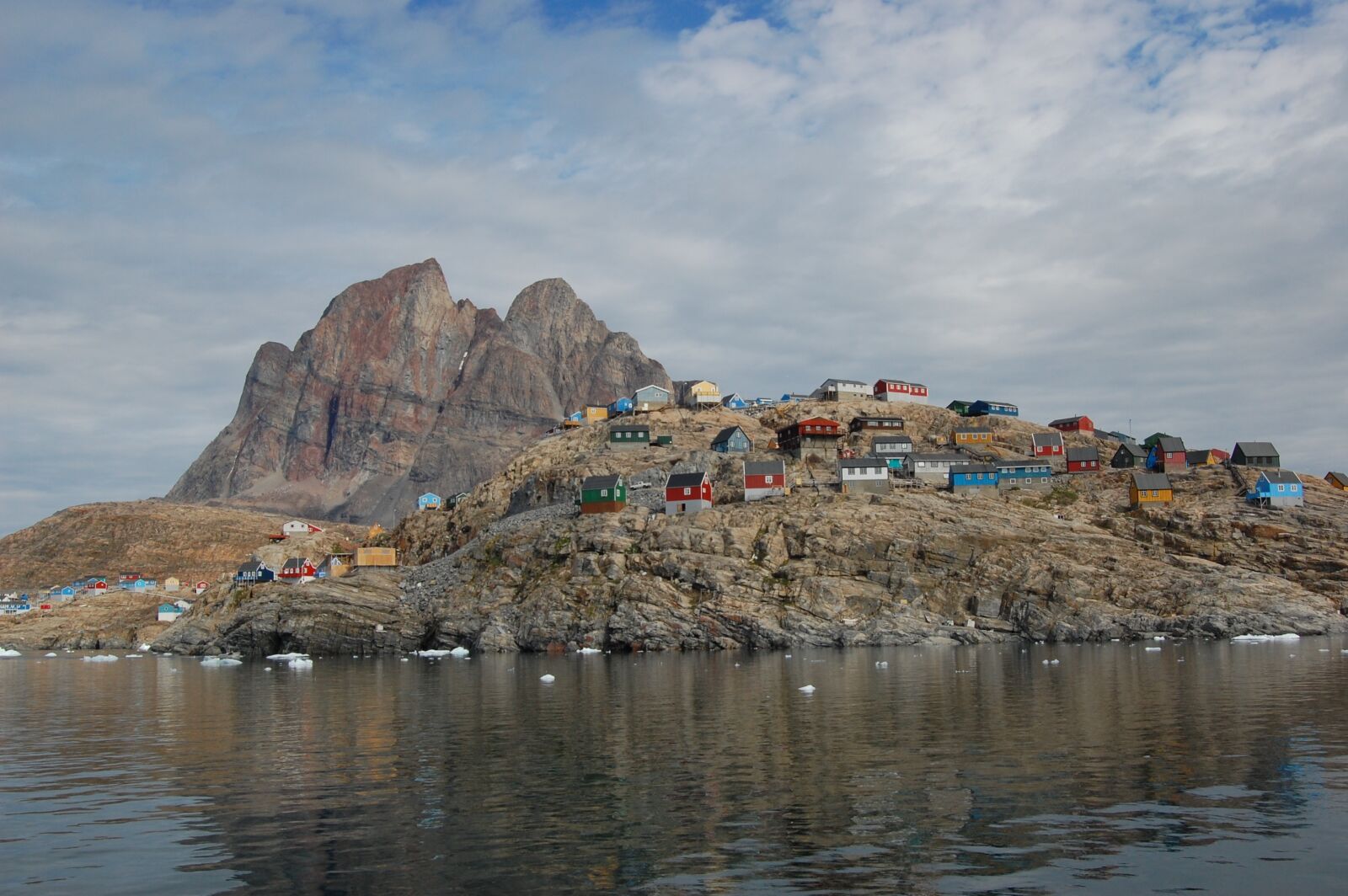 Nikon D40 sample photo. Hjertebjerget, uummannaaq, colorful photography