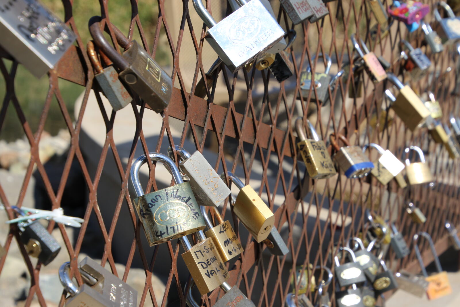 Canon EOS 7D Mark II sample photo. Always, heart, iron, key photography