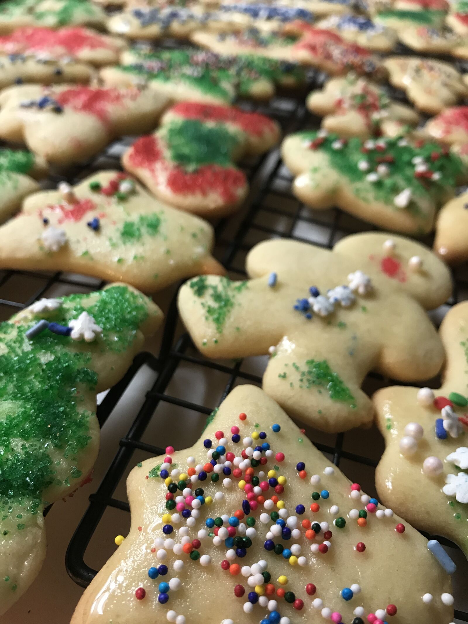 iPhone 7 back camera 3.99mm f/1.8 sample photo. Christmas, cookies, depth, of photography