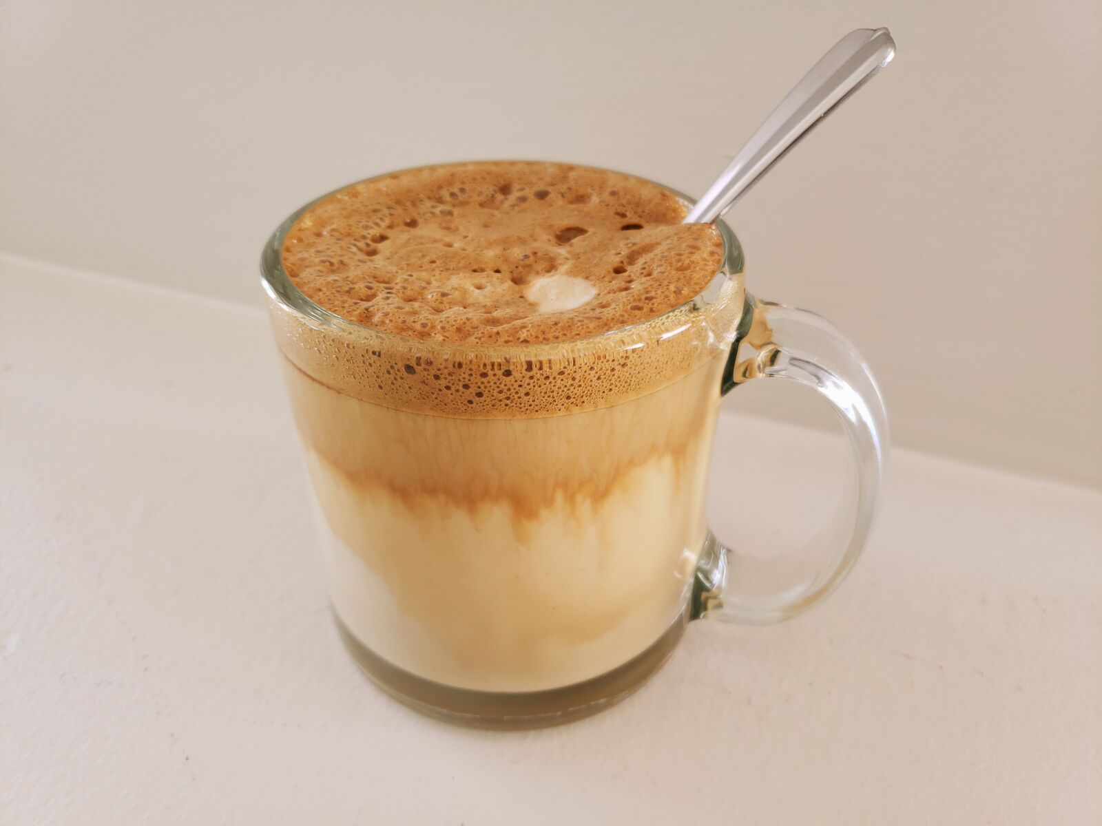 Samsung Galaxy Note9 sample photo. Coffee, almond milk, latte photography