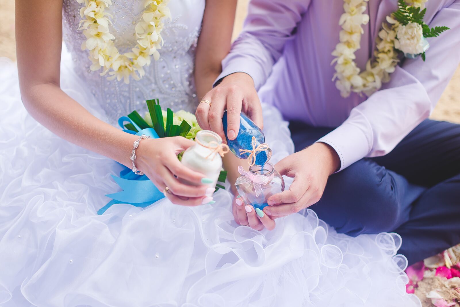 Nikon D600 sample photo. Wedding, ceremony, sand photography