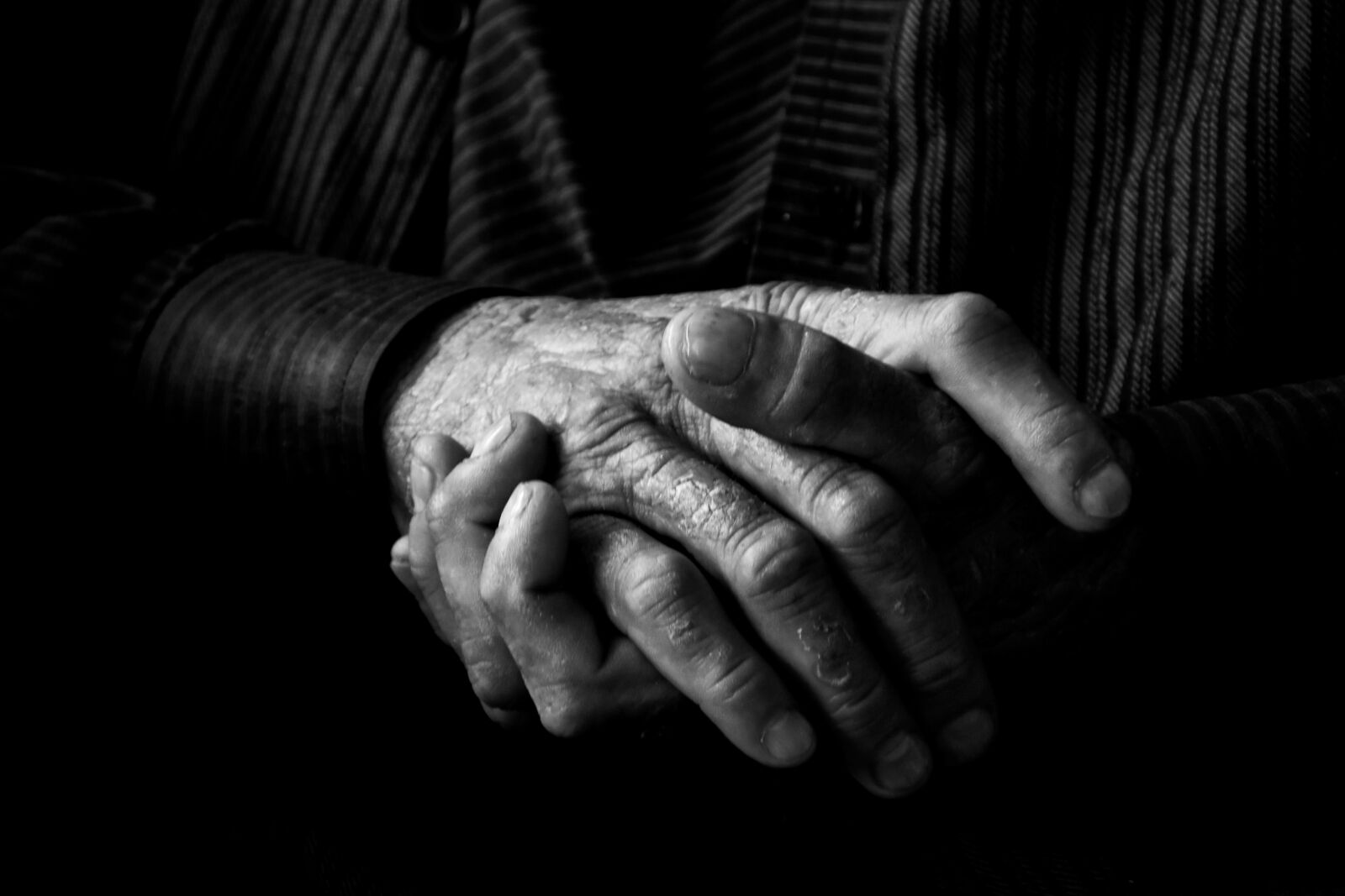 Nikon D7200 sample photo. Hands, blackandwhite, person photography