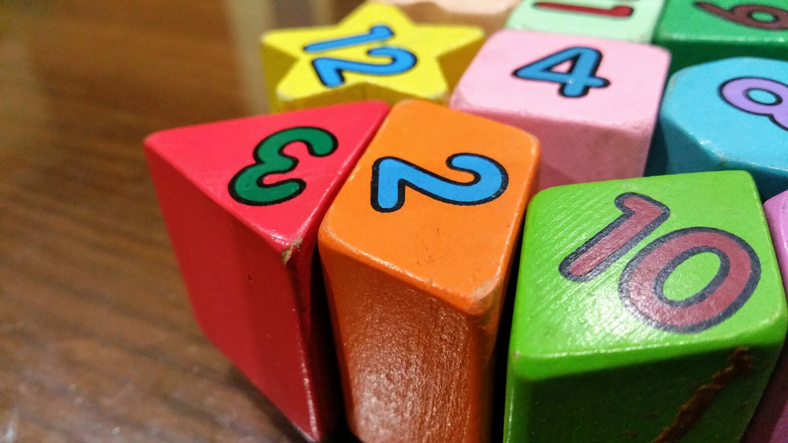 Samsung Galaxy Note4 sample photo. Blocks, blur, close, up photography