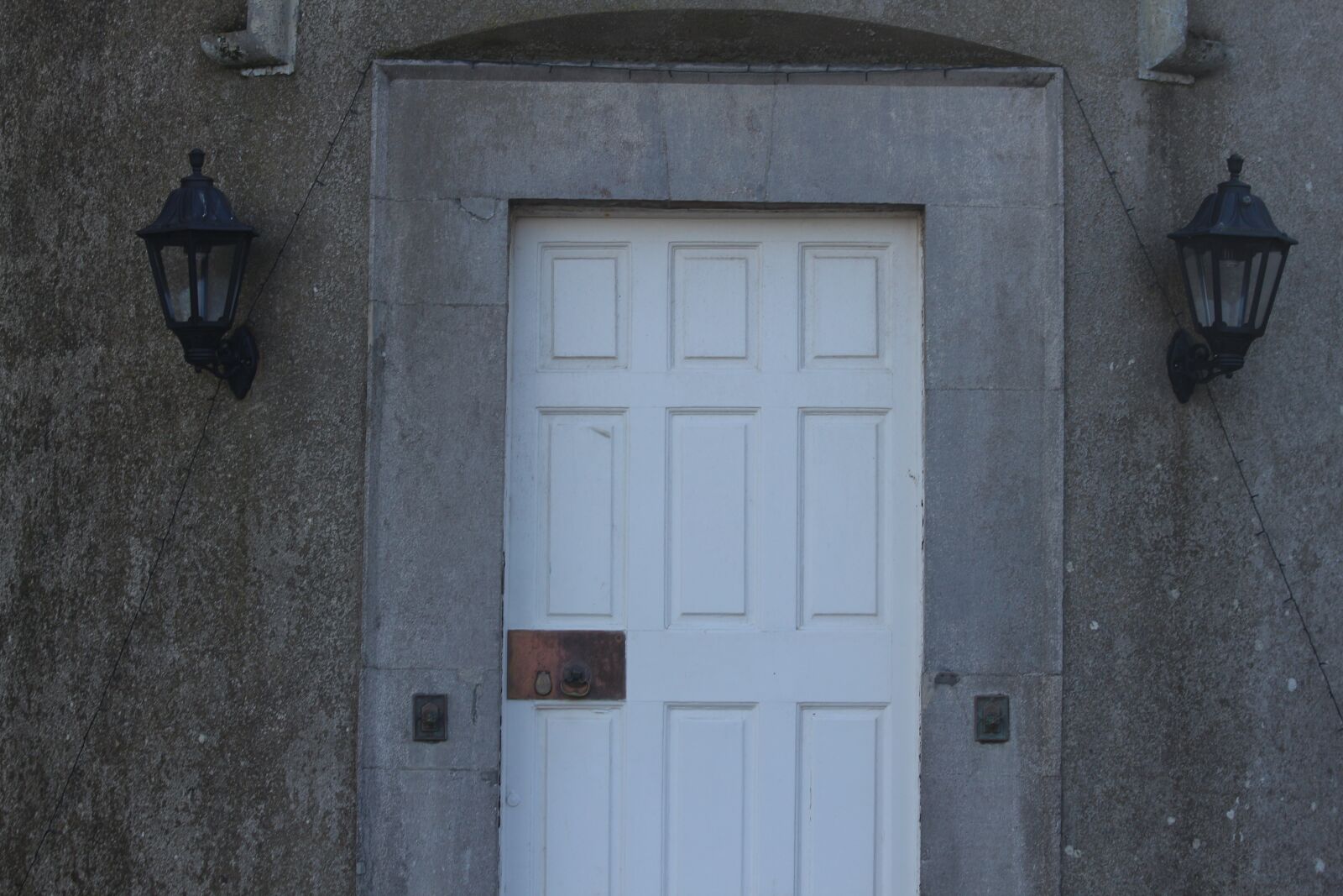 Canon EOS 650D (EOS Rebel T4i / EOS Kiss X6i) sample photo. Door, architecture, doorway photography