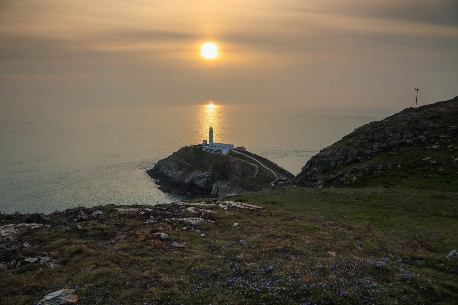 Canon EOS 5D Mark IV sample photo. Lighthouse, water, nature photography