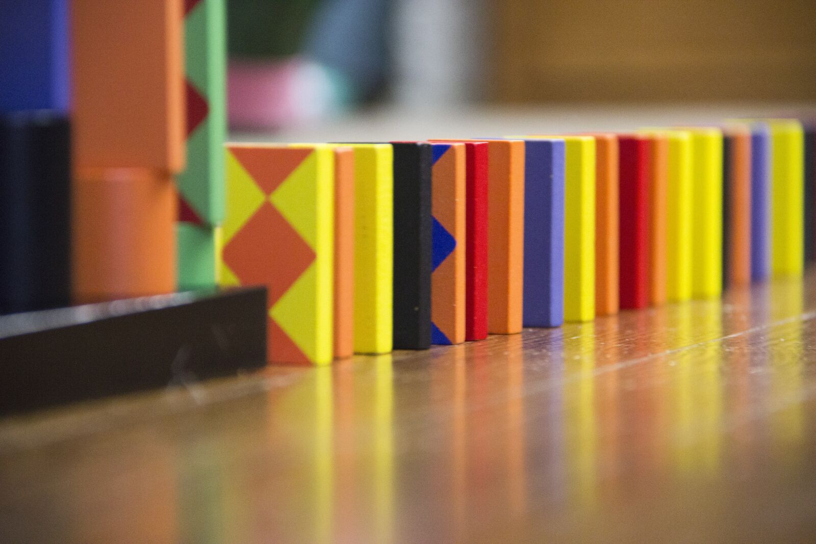 Canon EOS 600D (Rebel EOS T3i / EOS Kiss X5) sample photo. Dominoes, domino, colorful photography