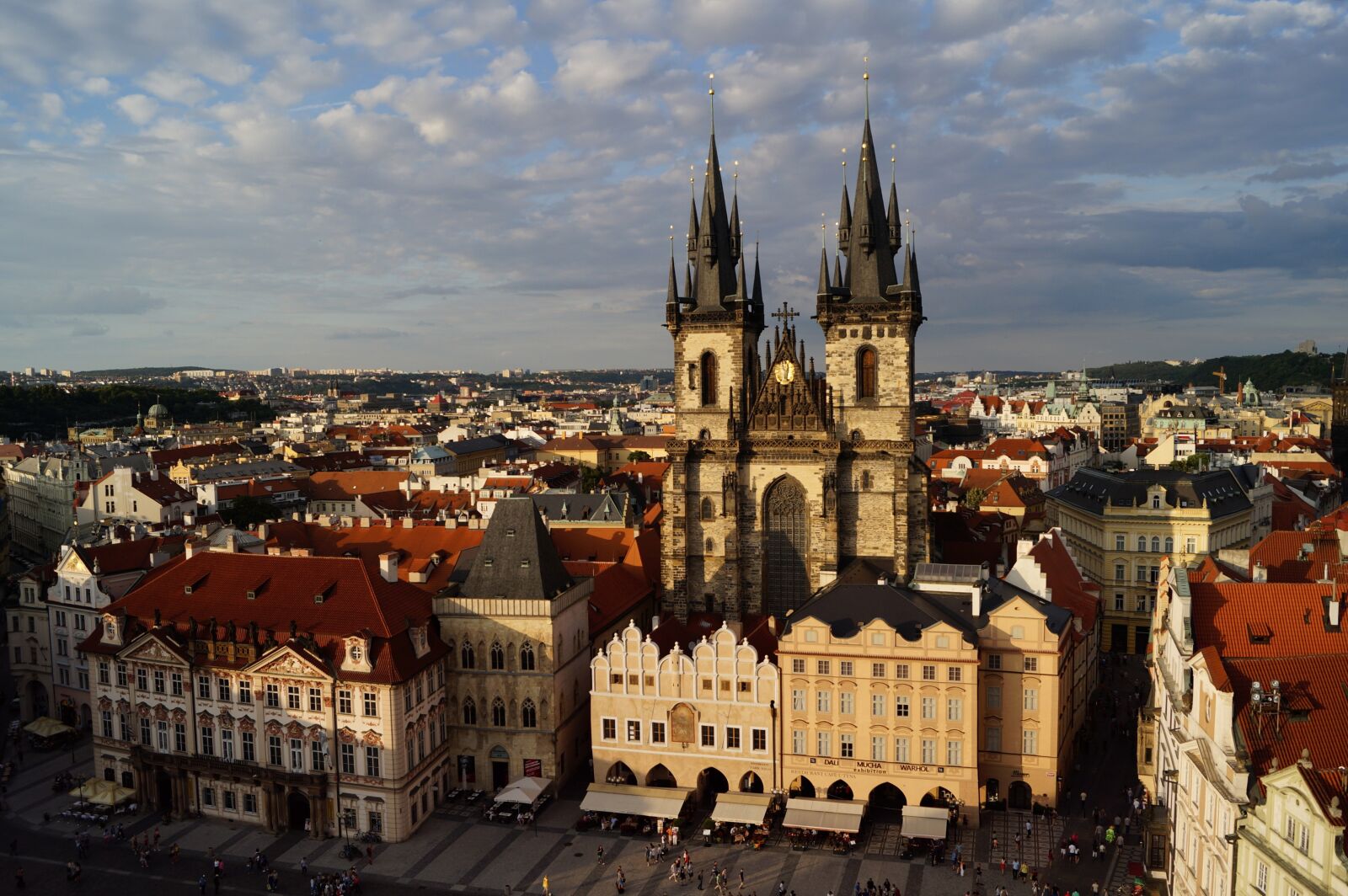 Sony DT 18-55mm F3.5-5.6 SAM II sample photo. Prague, vencel square, czech photography