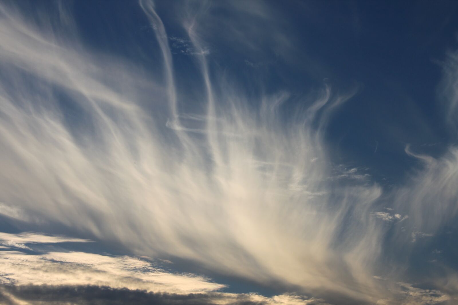 Canon EOS 500D (EOS Rebel T1i / EOS Kiss X3) sample photo. Weather, clouds, sky photography