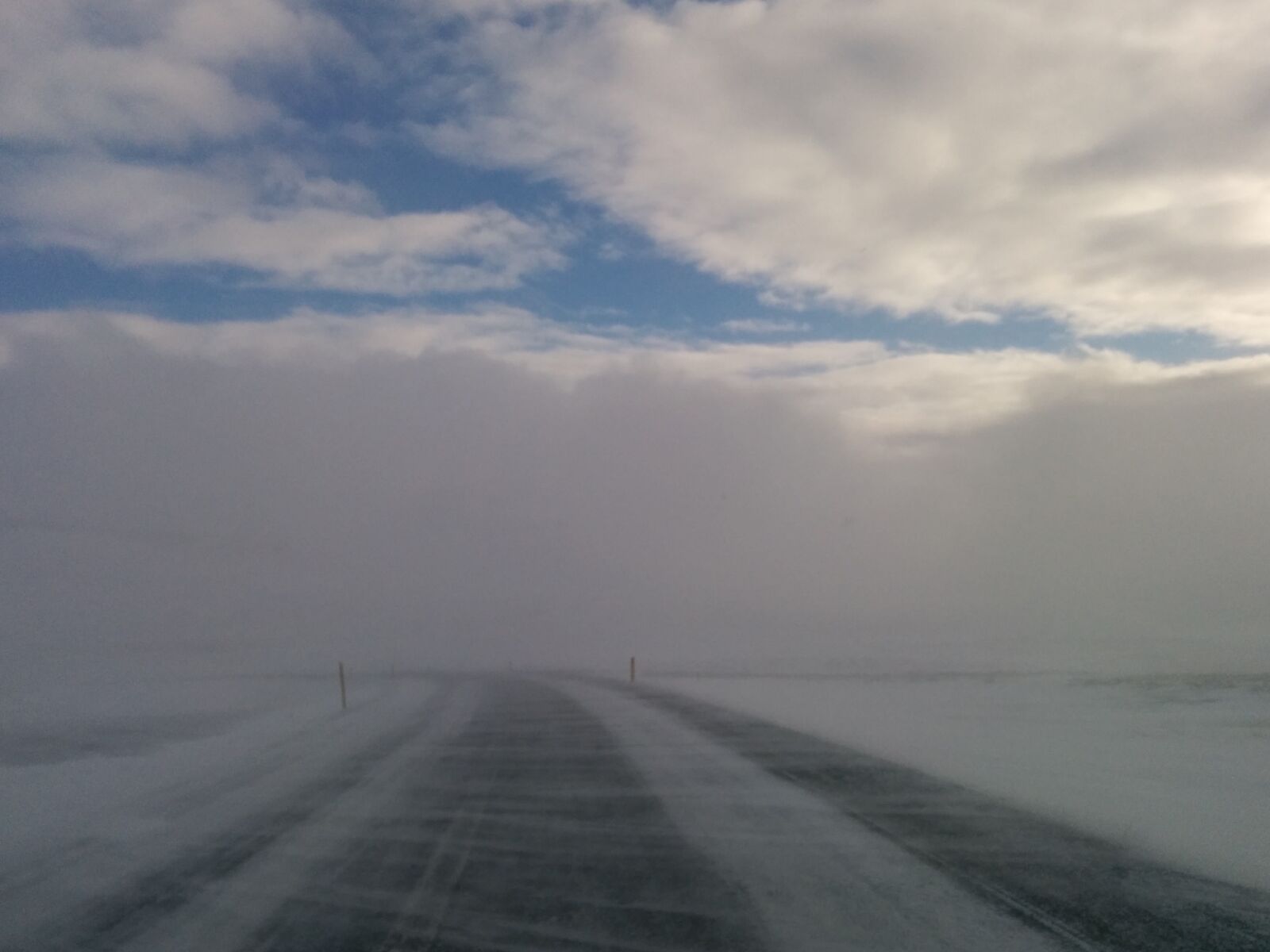 LG Nexus 5 sample photo. Clouds, fog, iceland, road photography