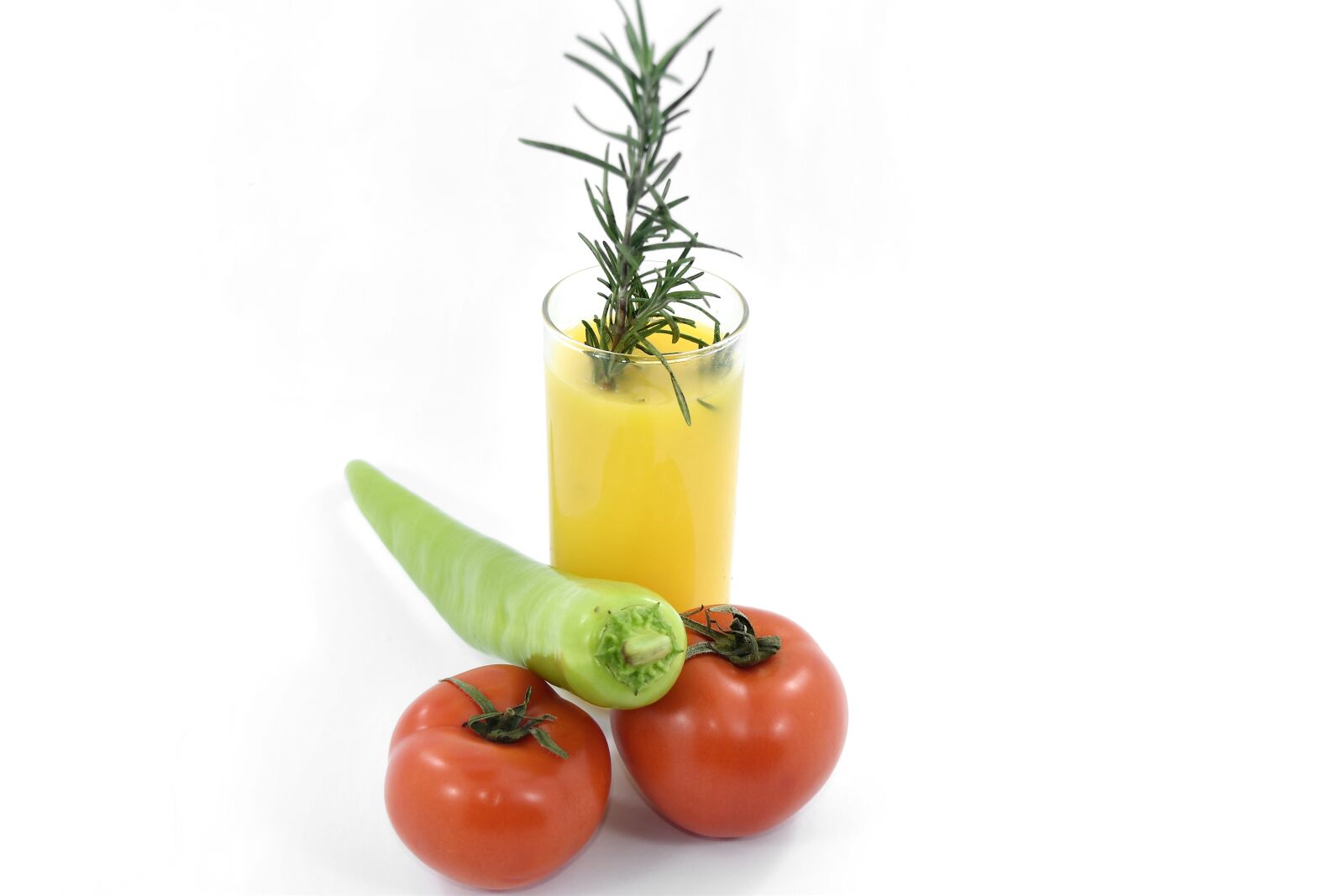 Nikon D5500 sample photo. Fruit juice, pepper, spice photography