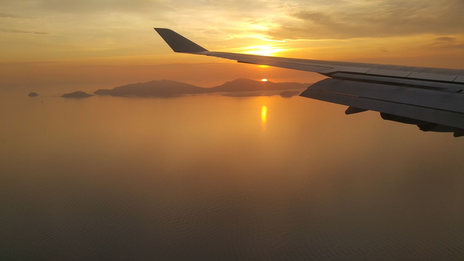 Samsung Galaxy Note4 sample photo. Plane, the expanse, airplane photography