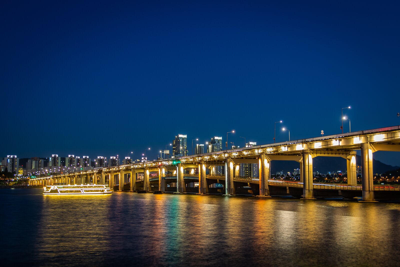 Nikon D3100 sample photo. Night, apartments on star photography