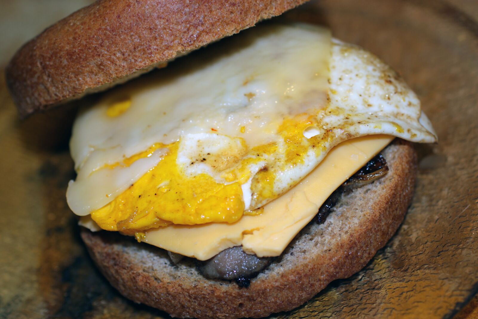 Canon EOS 500D (EOS Rebel T1i / EOS Kiss X3) sample photo. Egg, sandwich, spelt photography
