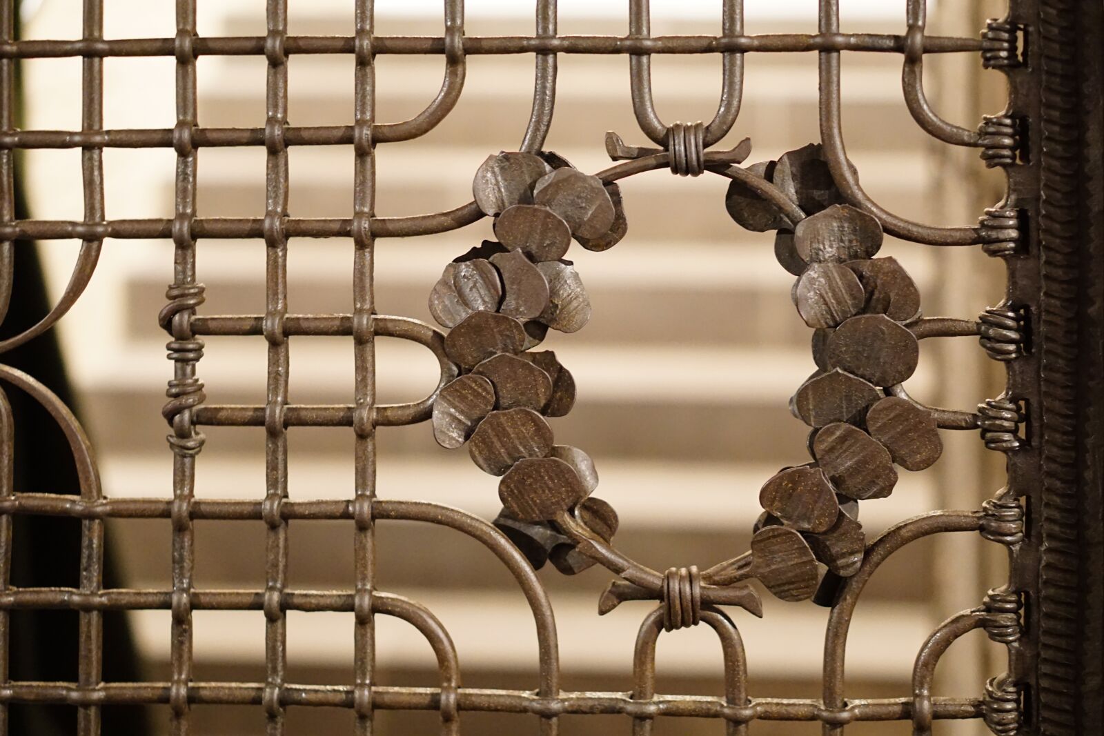 E 50mm F1.8 OSS sample photo. Metal, strive, grid photography