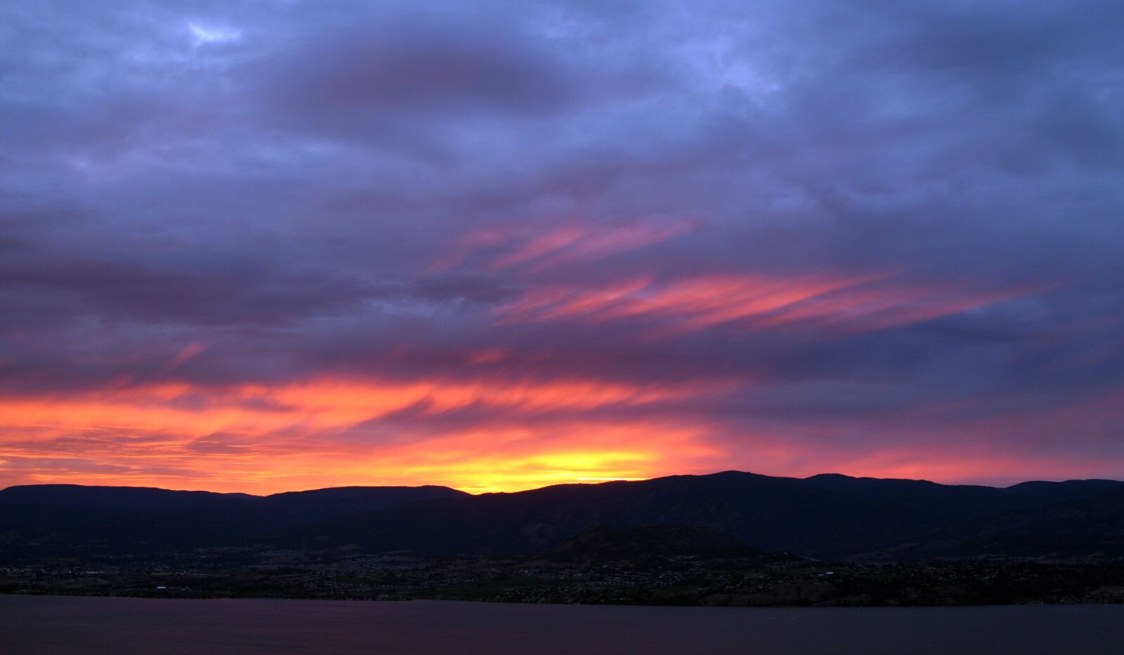 Nikon D3200 sample photo. Sunset, skies, clouds photography