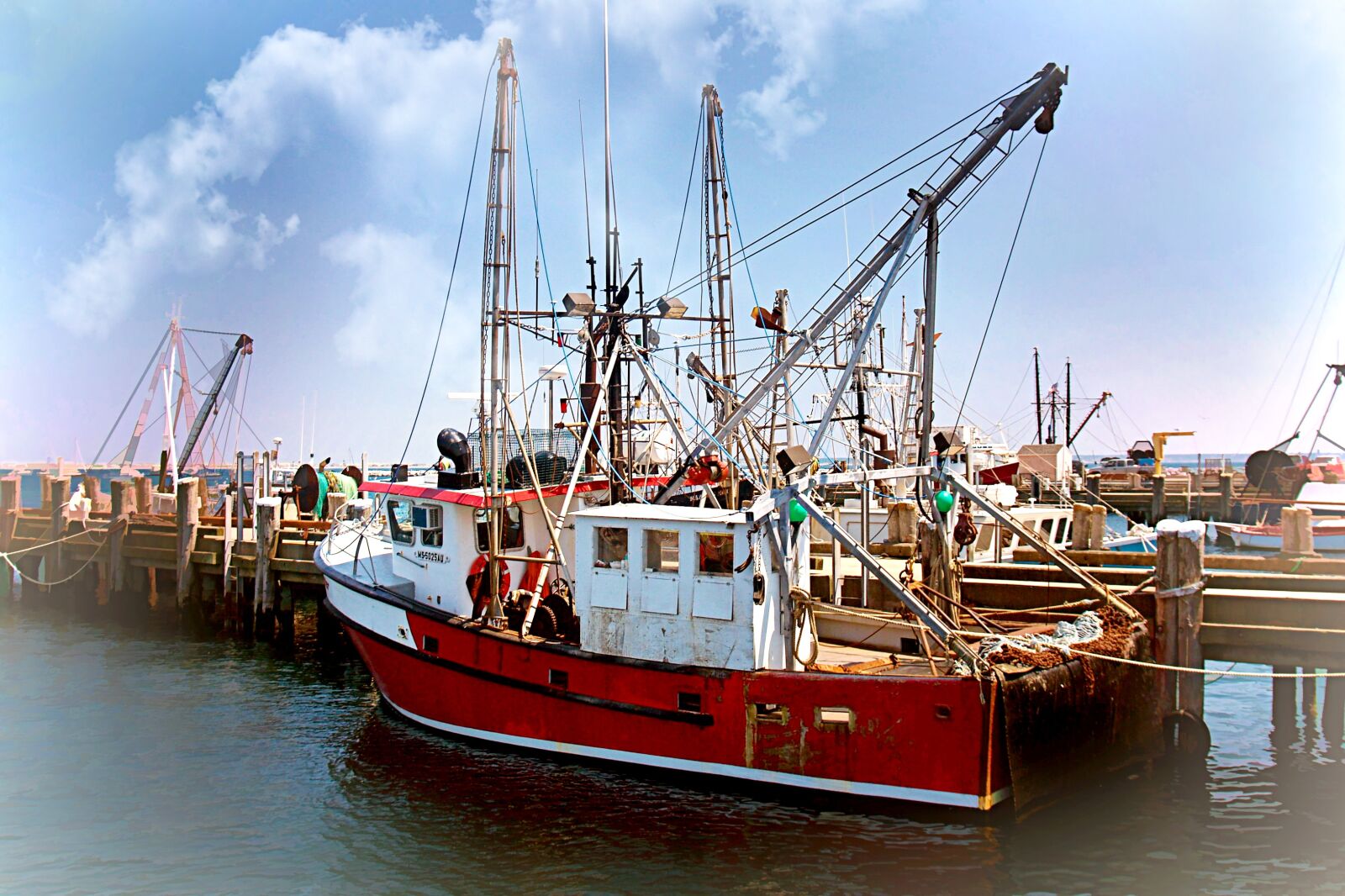 Olympus E-500 (EVOLT E-500) sample photo. Boats, fishing, fishing boats photography