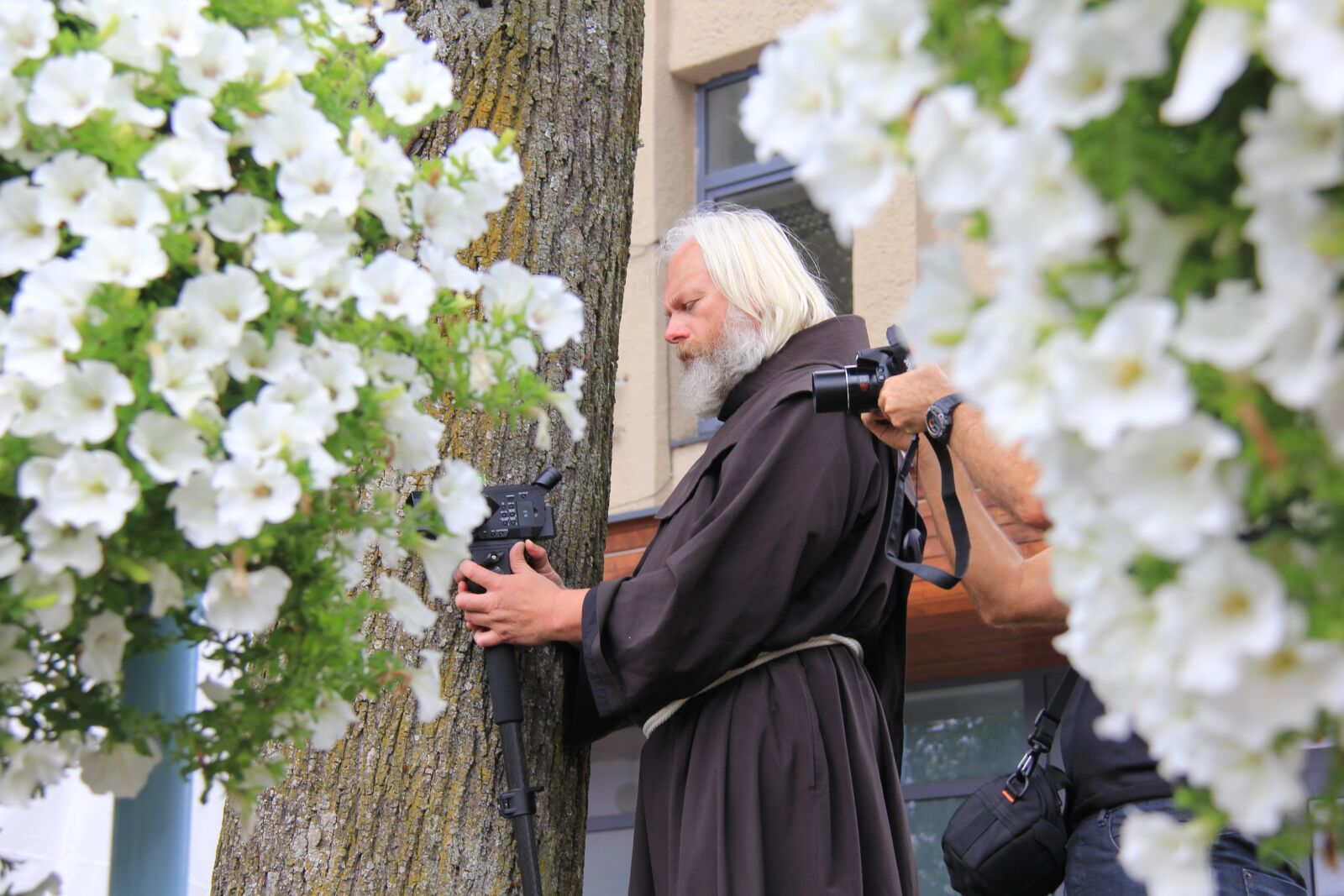 Canon EF-S 18-200mm F3.5-5.6 IS sample photo. Franciscan, monk, catholic photography
