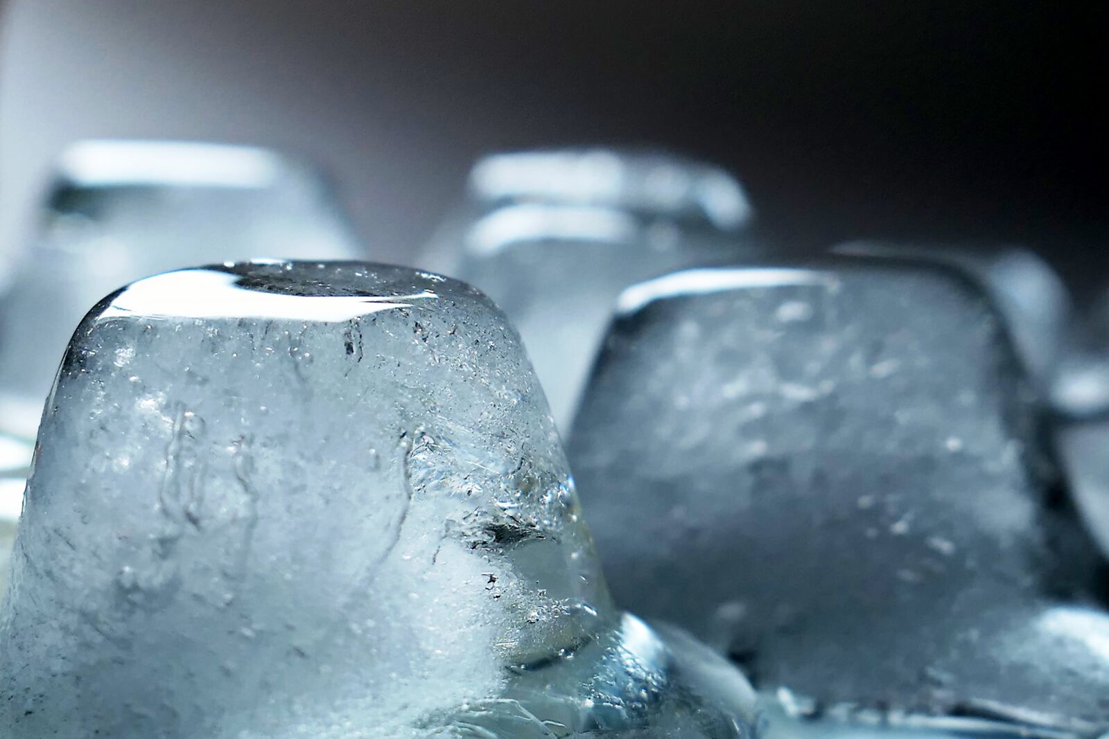 Panasonic Lumix DMC-LX10 (Lumix DMC-LX15) sample photo. Ice, cold, winter photography