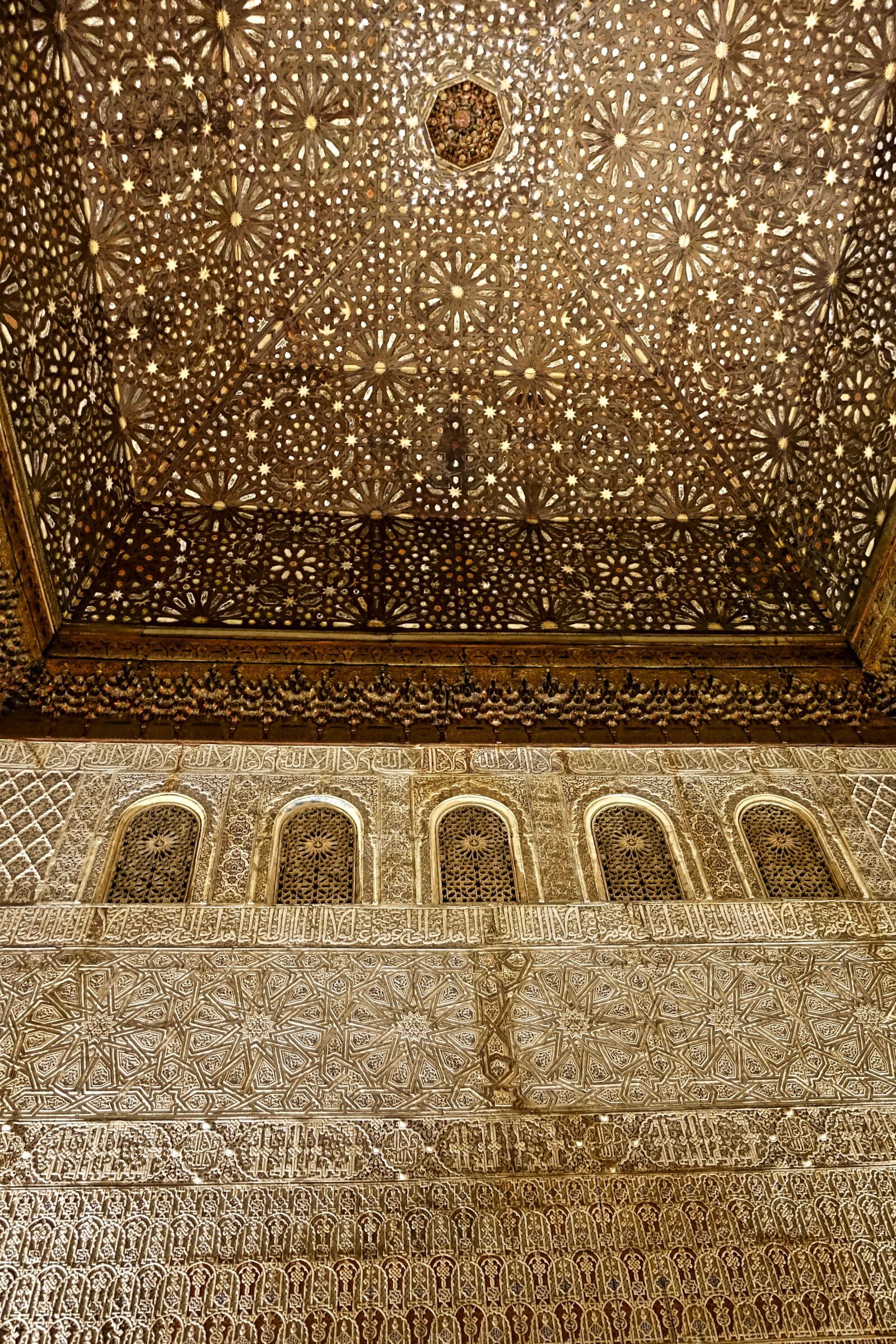 Sony Cyber-shot DSC-RX100 III sample photo. Alhambra, delicate, pattern photography