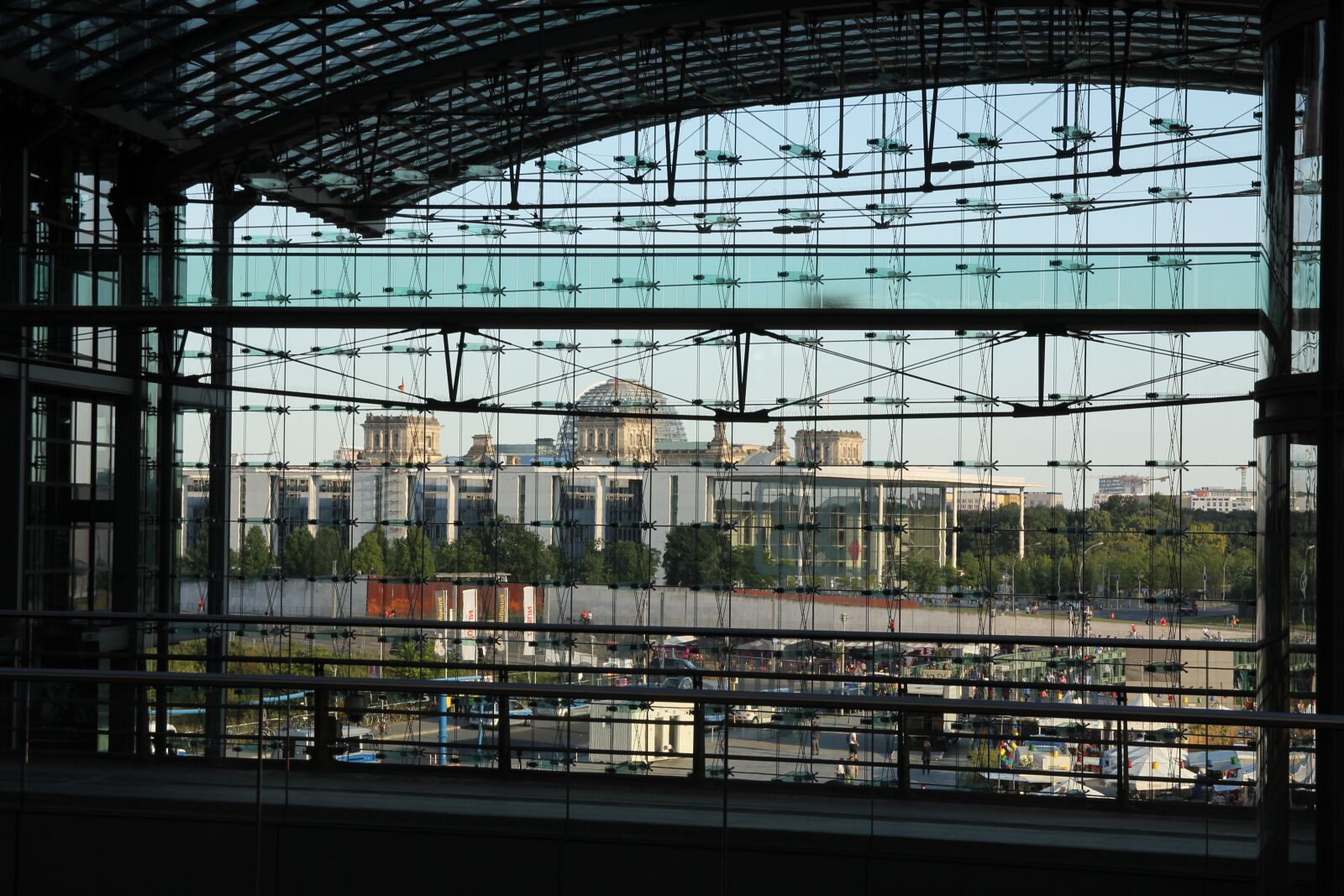 Canon EOS 60D sample photo. Berlin, train station, architecture photography