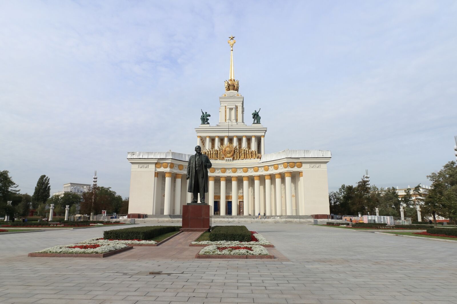 Canon EOS 77D (EOS 9000D / EOS 770D) sample photo. Enea, lenin, moscow photography