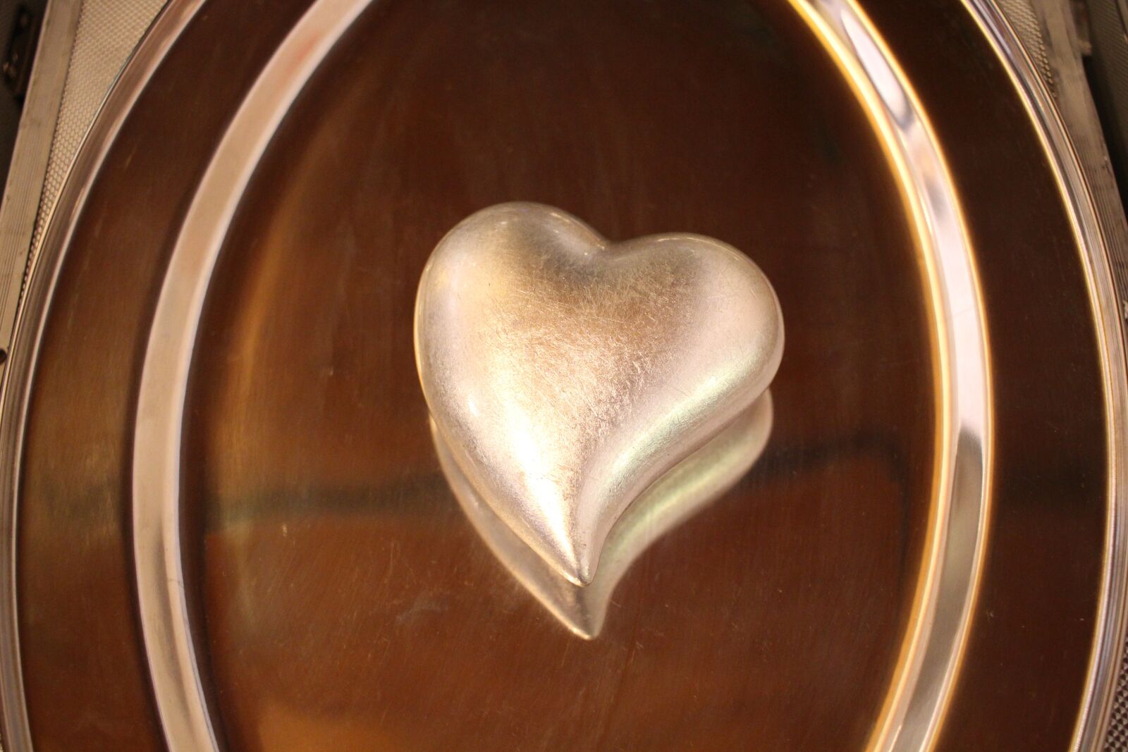 Canon EF-S 24mm F2.8 STM sample photo. Heart, love, silver photography