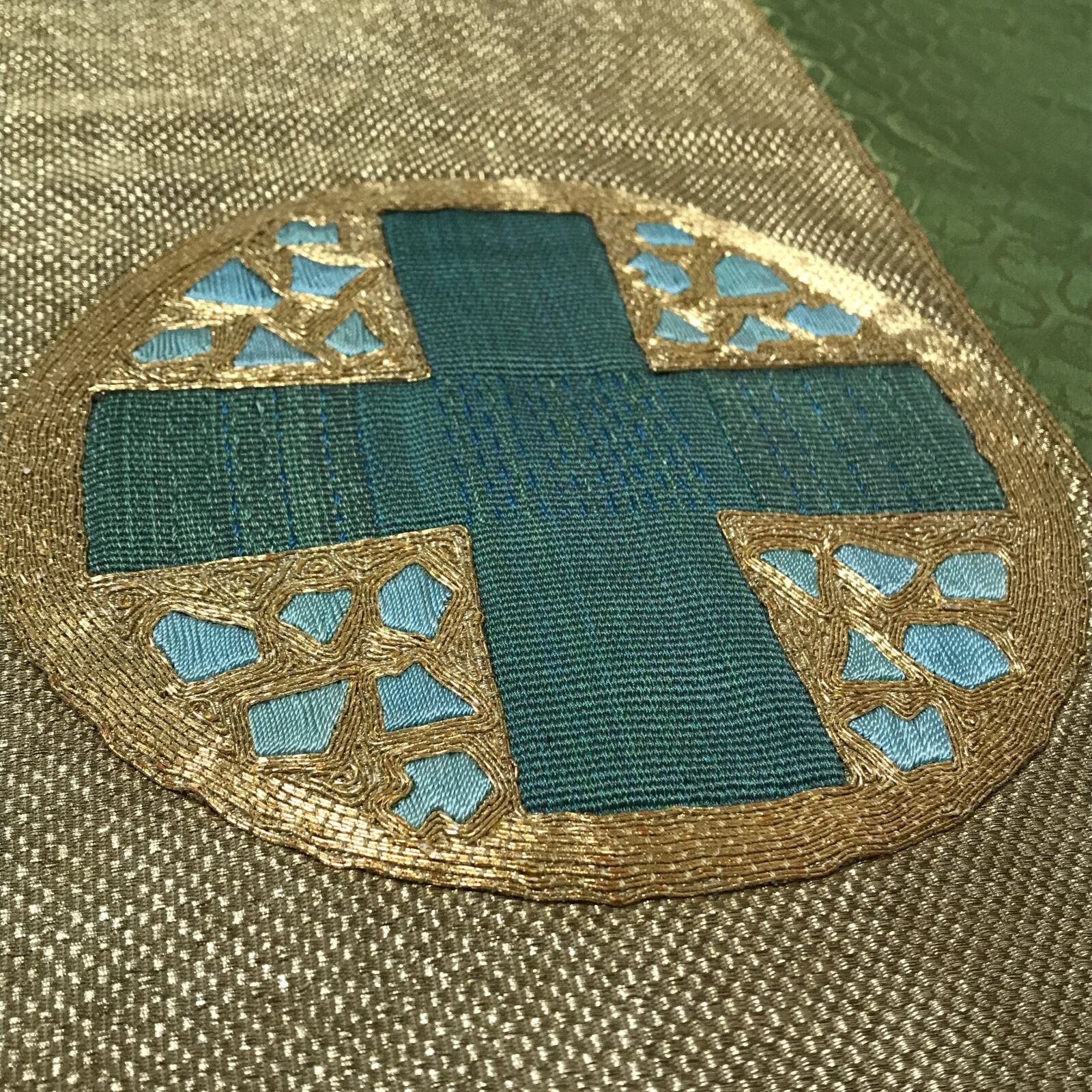 iPhone 7 back camera 3.99mm f/1.8 sample photo. Textile, cross, christianity photography