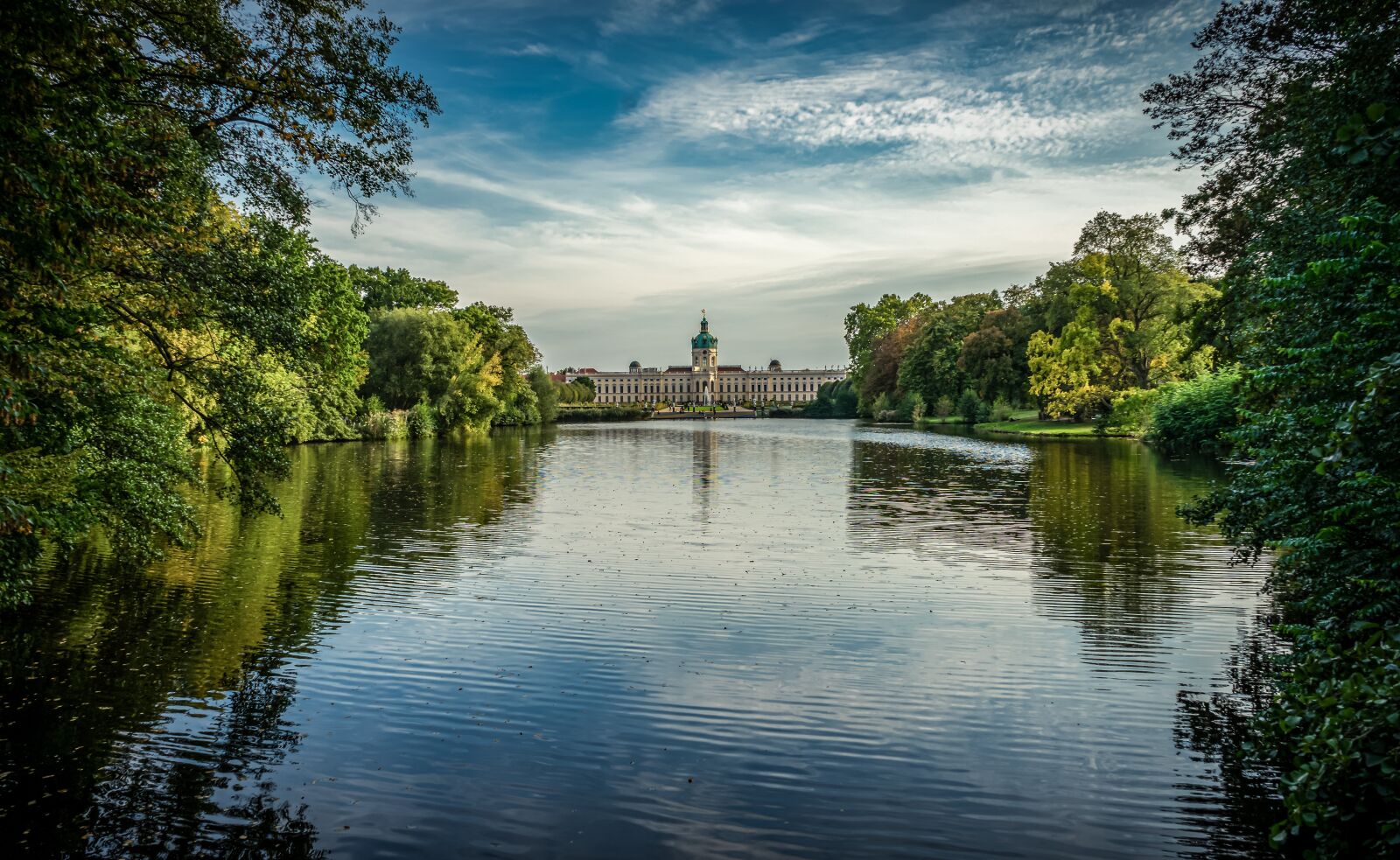 Sony a7 II + Sony FE 28-70mm F3.5-5.6 OSS sample photo. Castle, schlossgarten, castle park photography