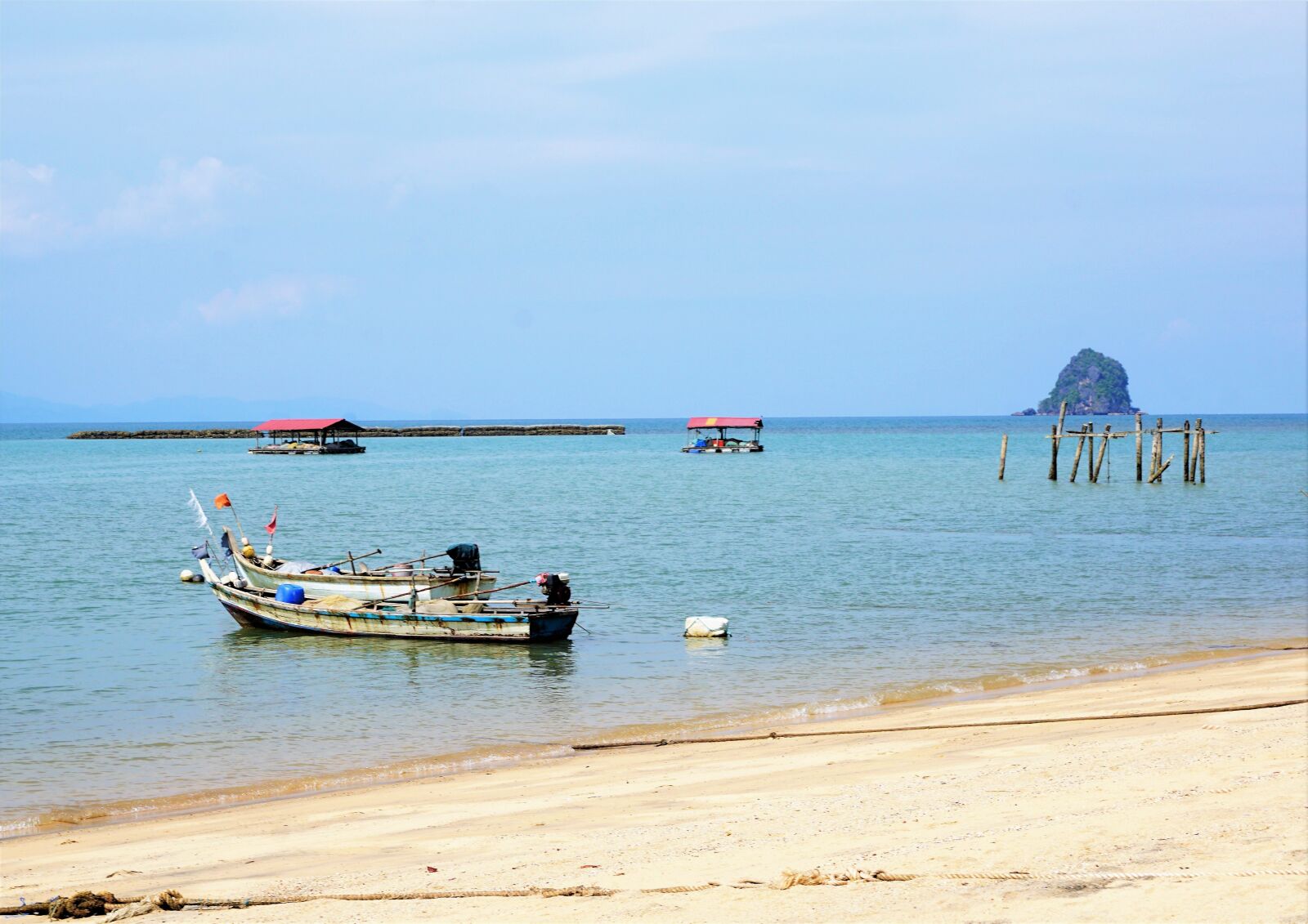 Sony DT 16-50mm F2.8 SSM sample photo. Sea, waters, beach photography