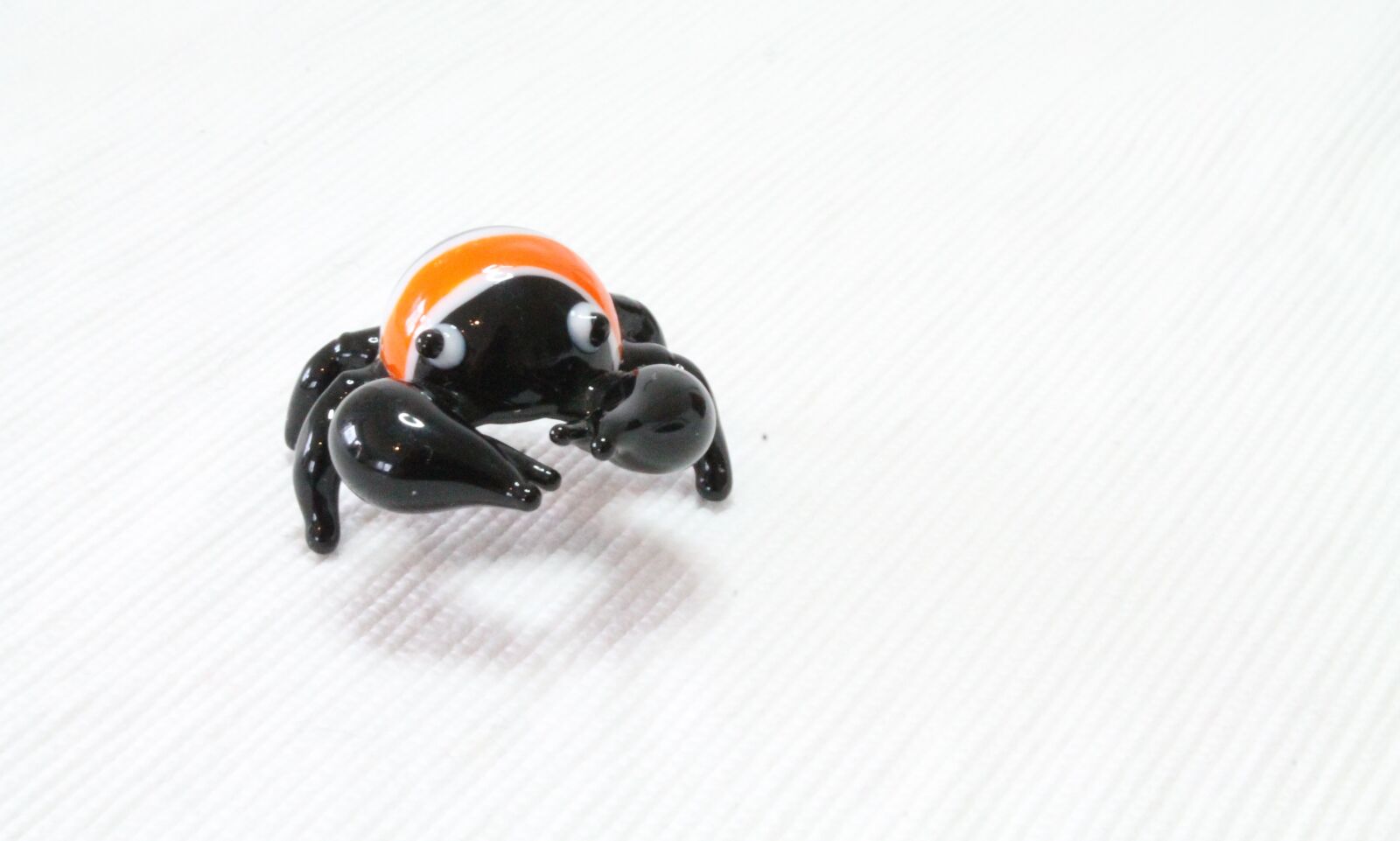 Canon EOS 1100D (EOS Rebel T3 / EOS Kiss X50) sample photo. Crab, the nature of photography