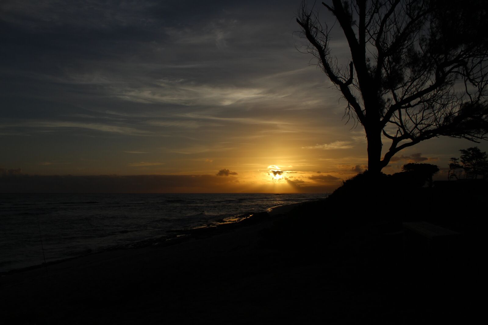 Canon EOS 1300D (EOS Rebel T6 / EOS Kiss X80) sample photo. Ocean, sunrise, cloud photography