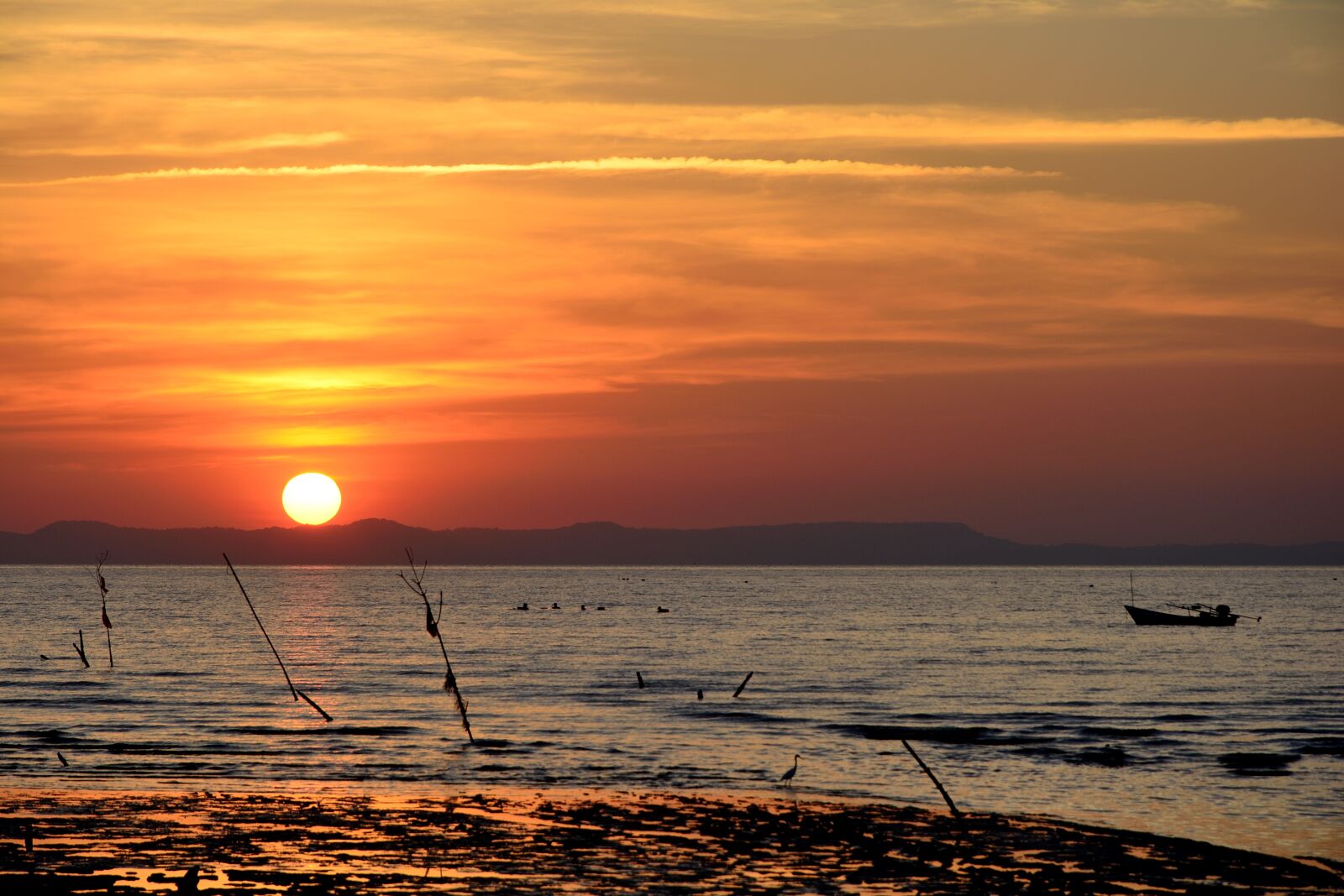 Nikon D5200 sample photo. Sea, sunset, boat photography