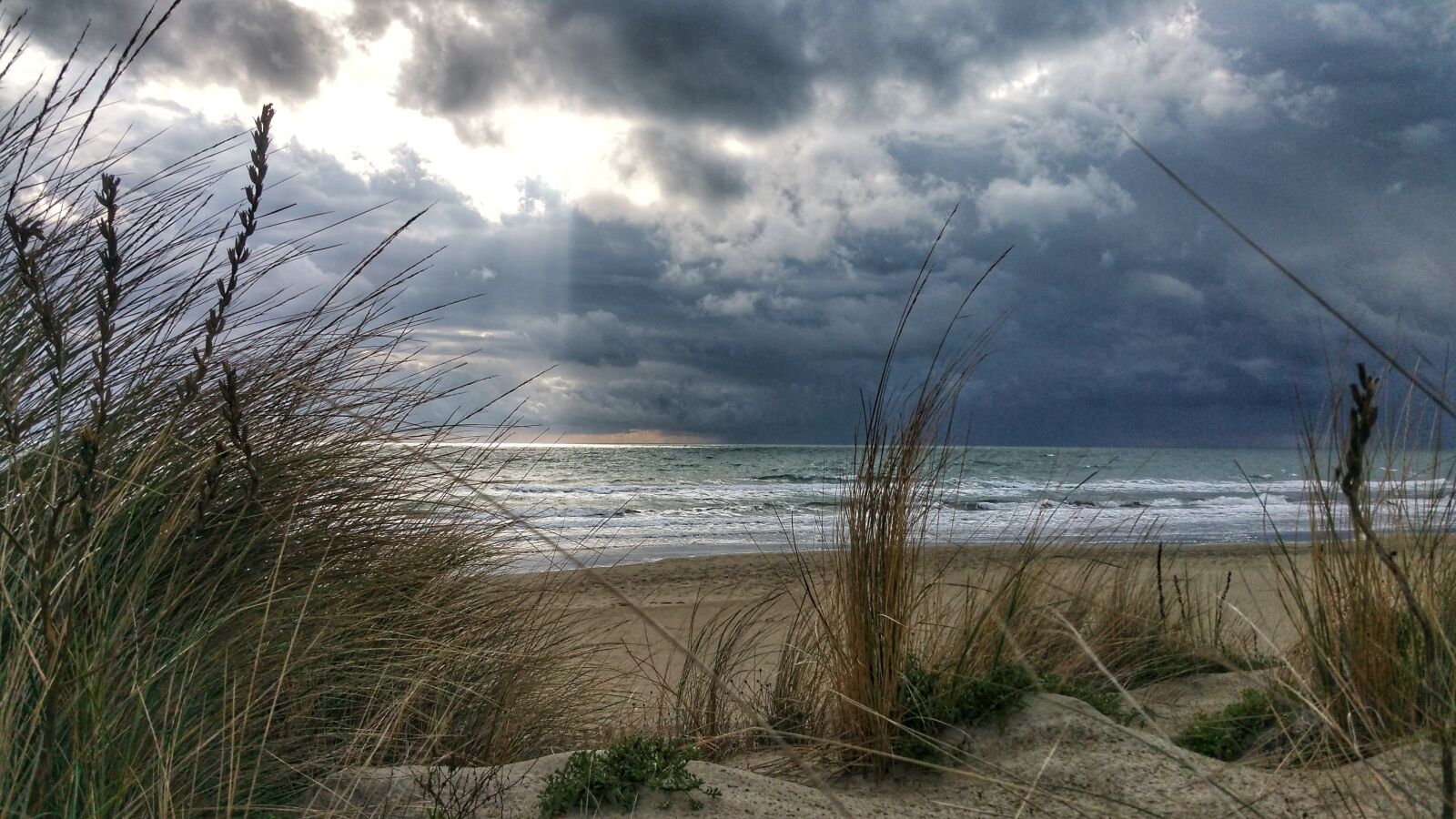 Samsung Galaxy Note4 sample photo. Beach, sea, sun photography