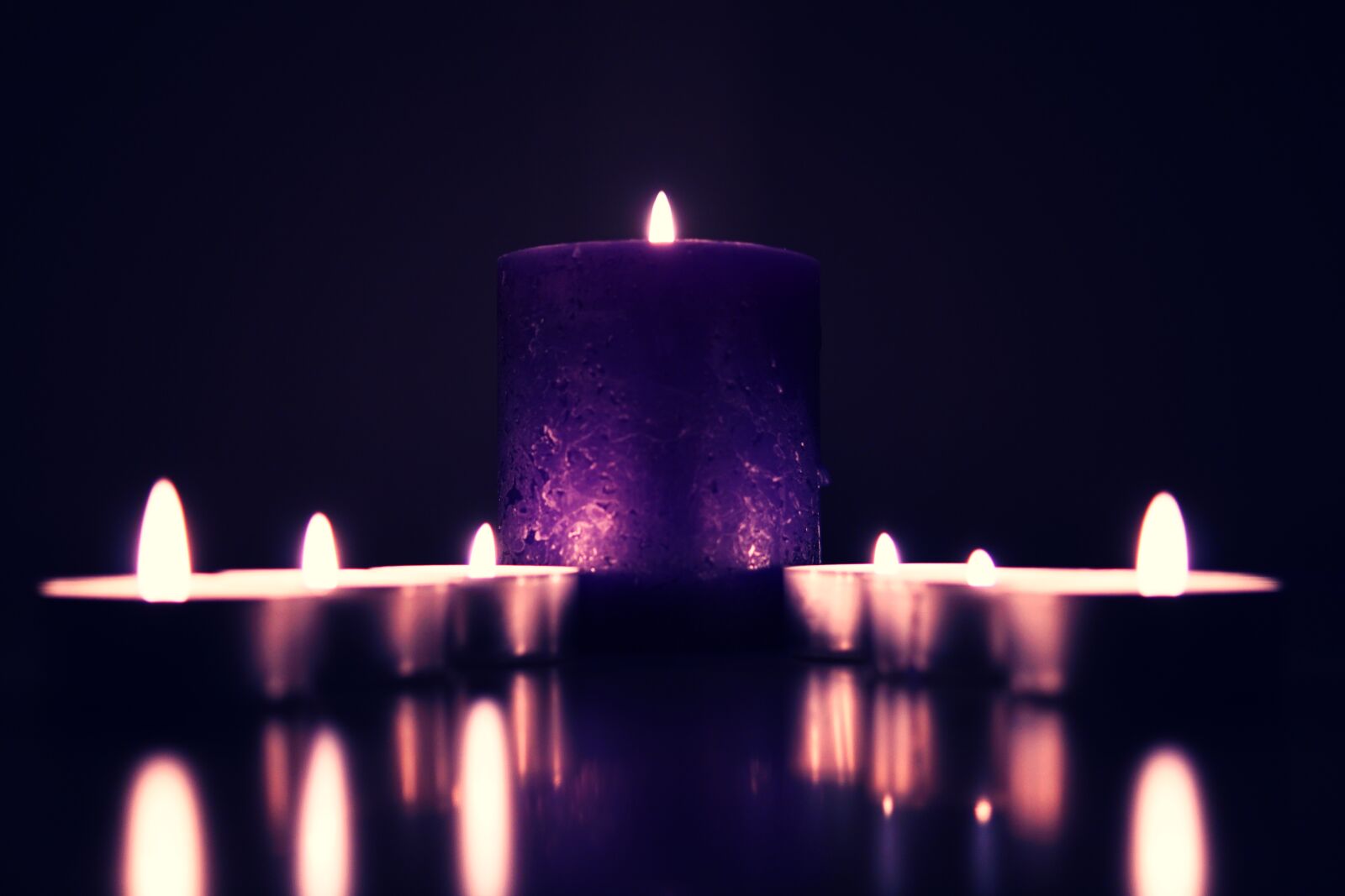 Sony DT 30mm F2.8 Macro SAM sample photo. Dark, candle, light photography