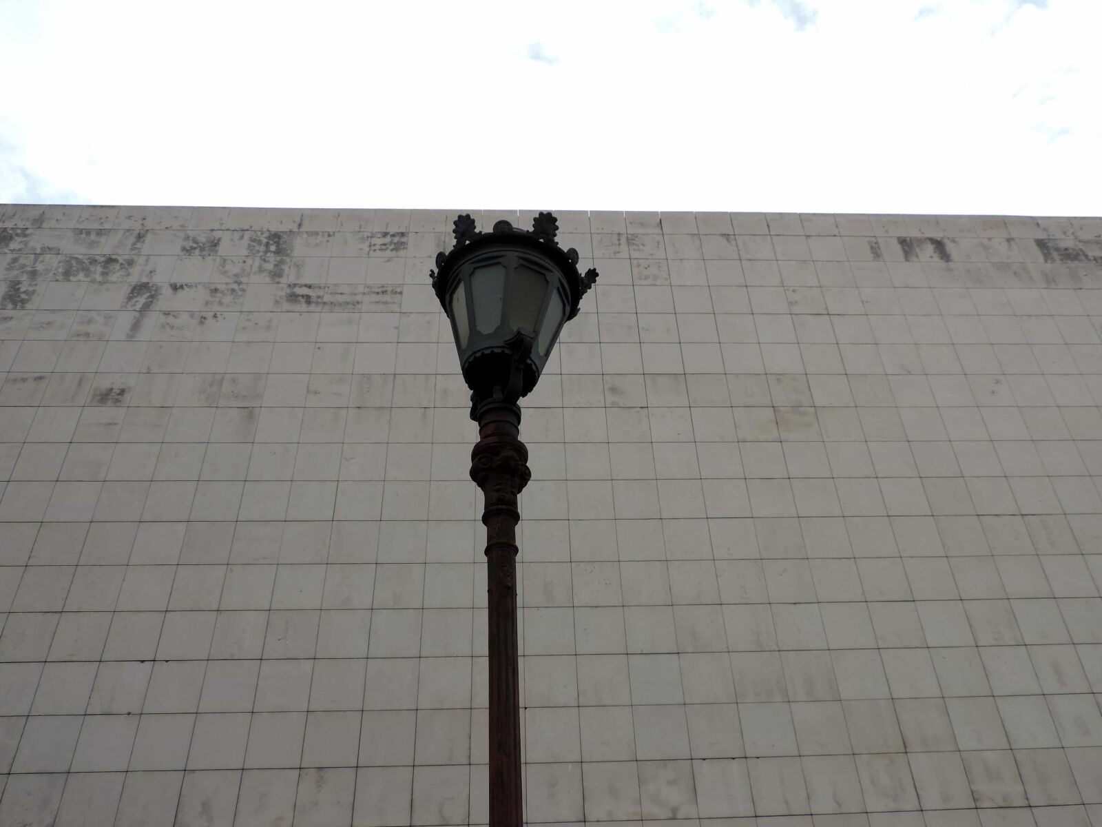 Nikon Coolpix P520 sample photo. Lamp, architecture, outdoors, city photography