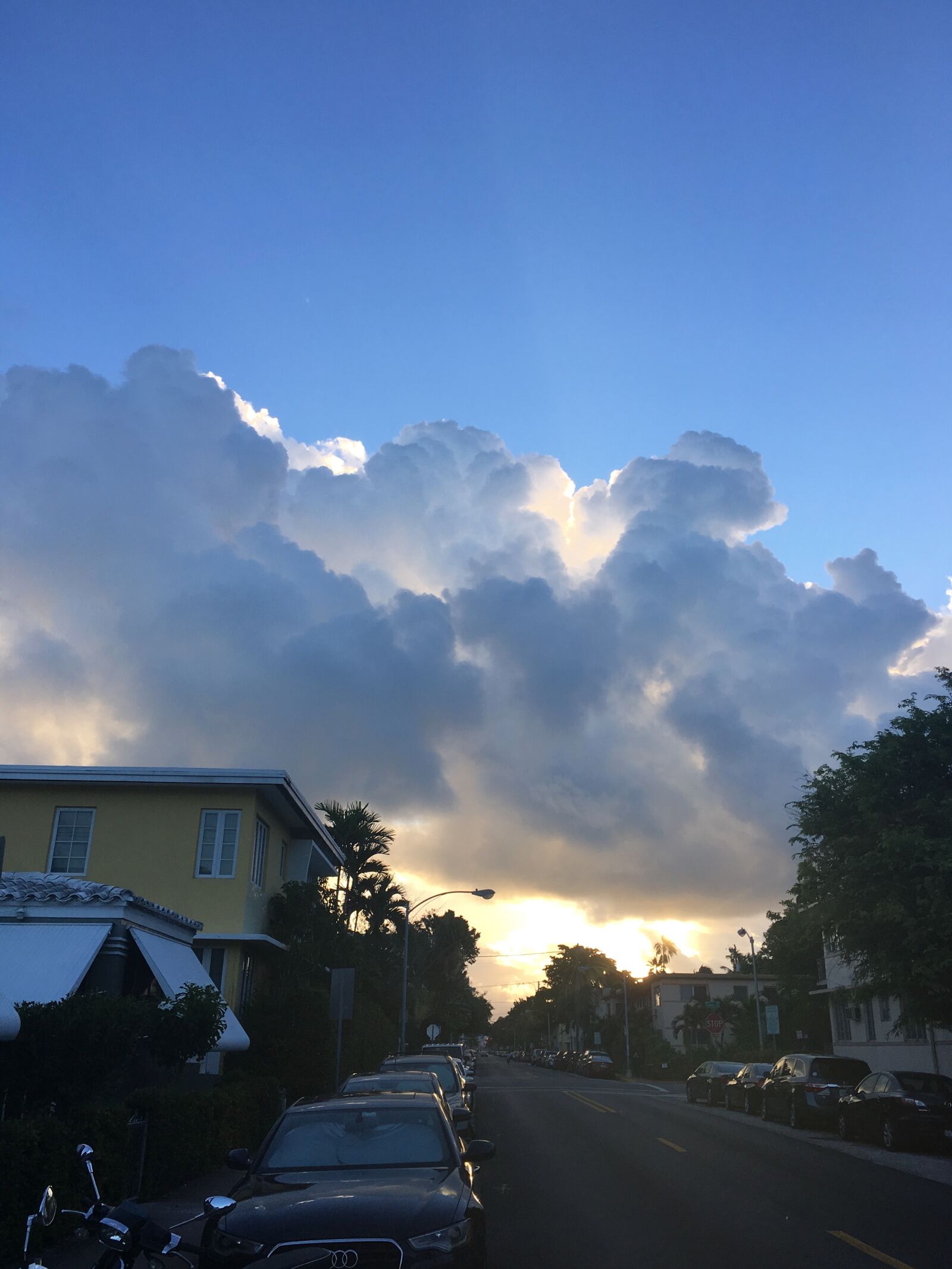 Apple iPhone 6s Plus sample photo. Miami, cloud, morning photography