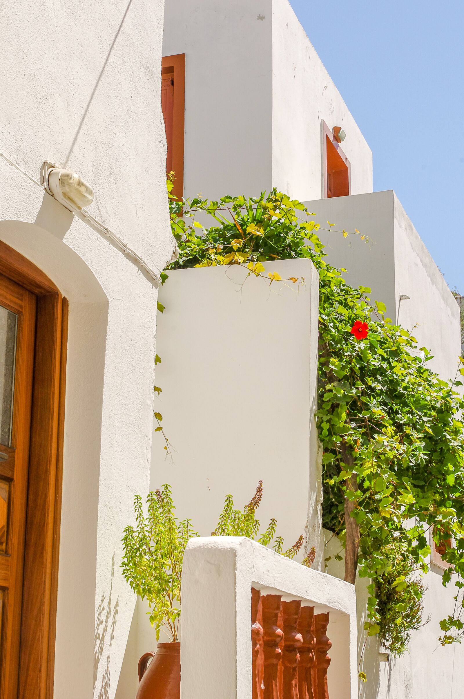 smc PENTAX-DA L 18-55mm F3.5-5.6 sample photo. House, door, window photography
