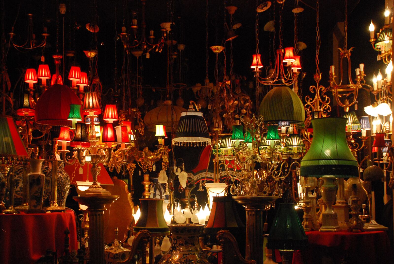 Nikon D40X sample photo. Shop, light, design photography