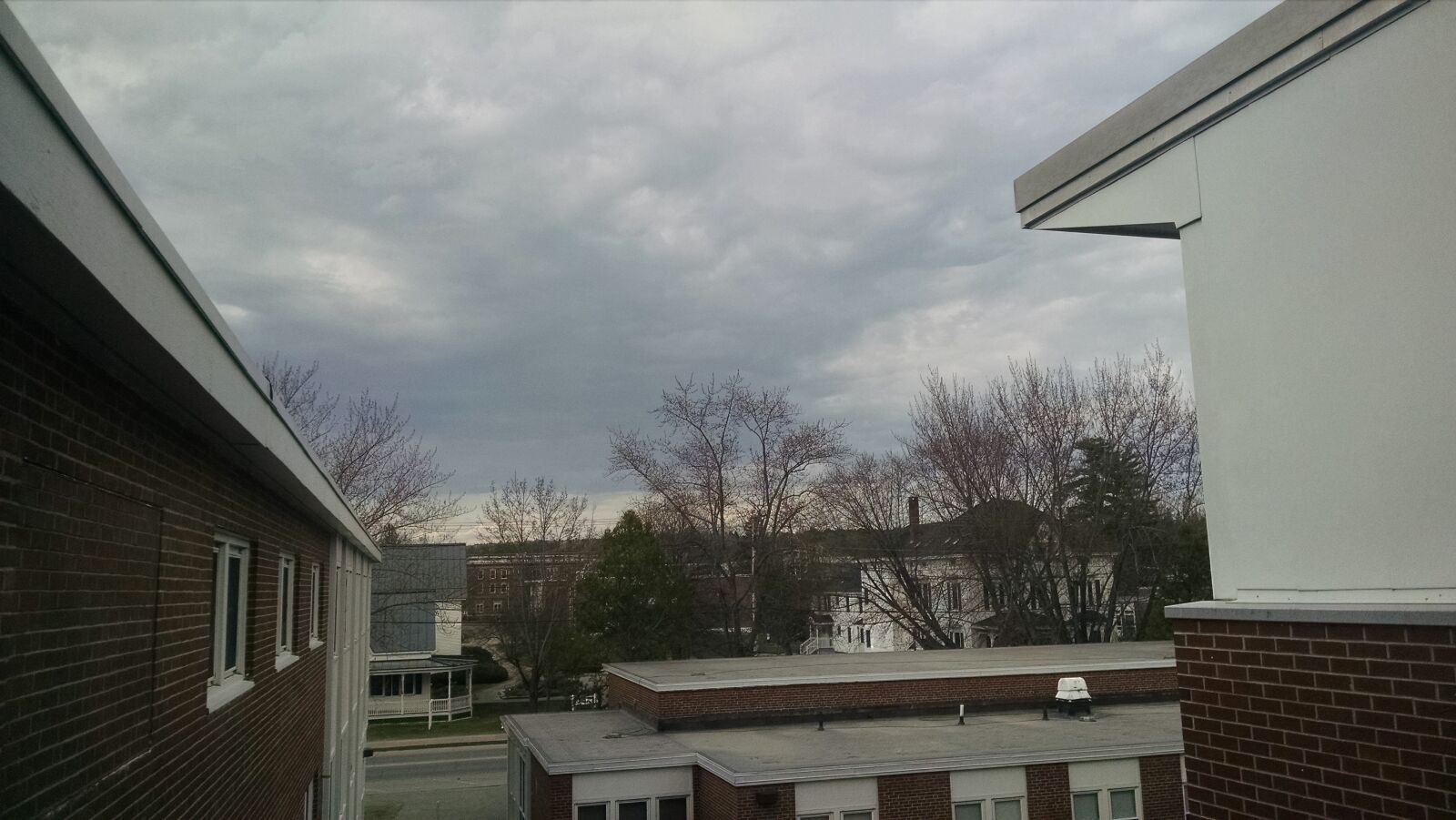 Motorola Moto X (1st Gen) sample photo. Clouds, dark, overcast, rain photography