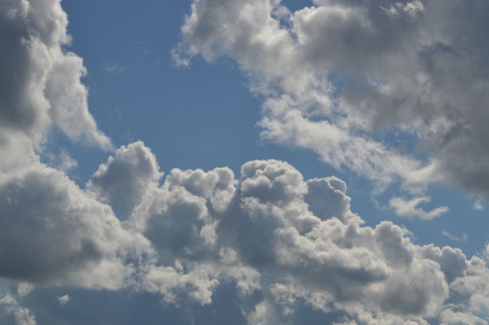 Nikon D3200 sample photo. Clouds, sky, weather photography